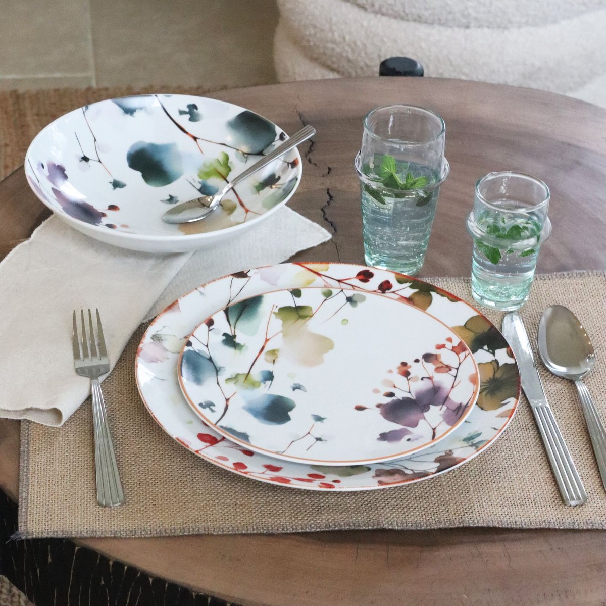 Lot de 6 assiettes à dessert en porcelaine 20cm, AQUARELLE motif fleuri, NOVASTYL