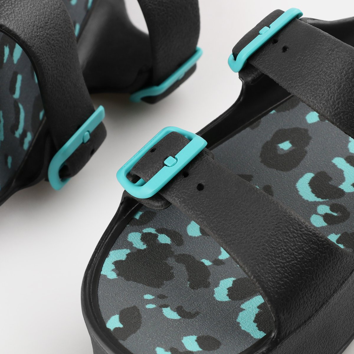 Sandales à plateforme et boucles vegan ELVIA noire, LEMON JELLY