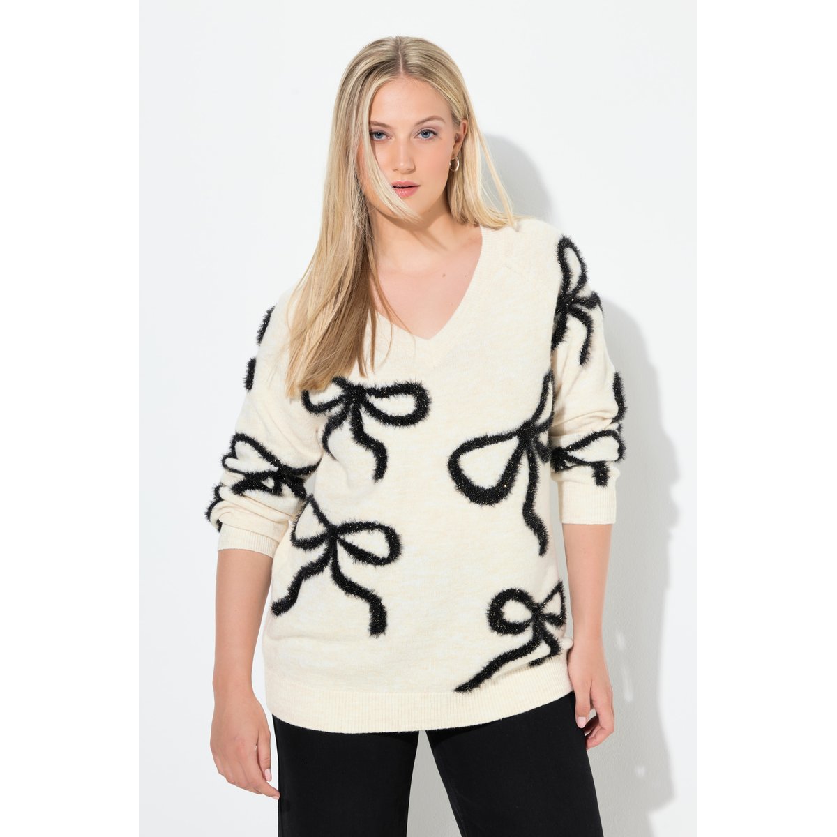 Pull à manches longues et encolure en V craie, ULLA POPKEN