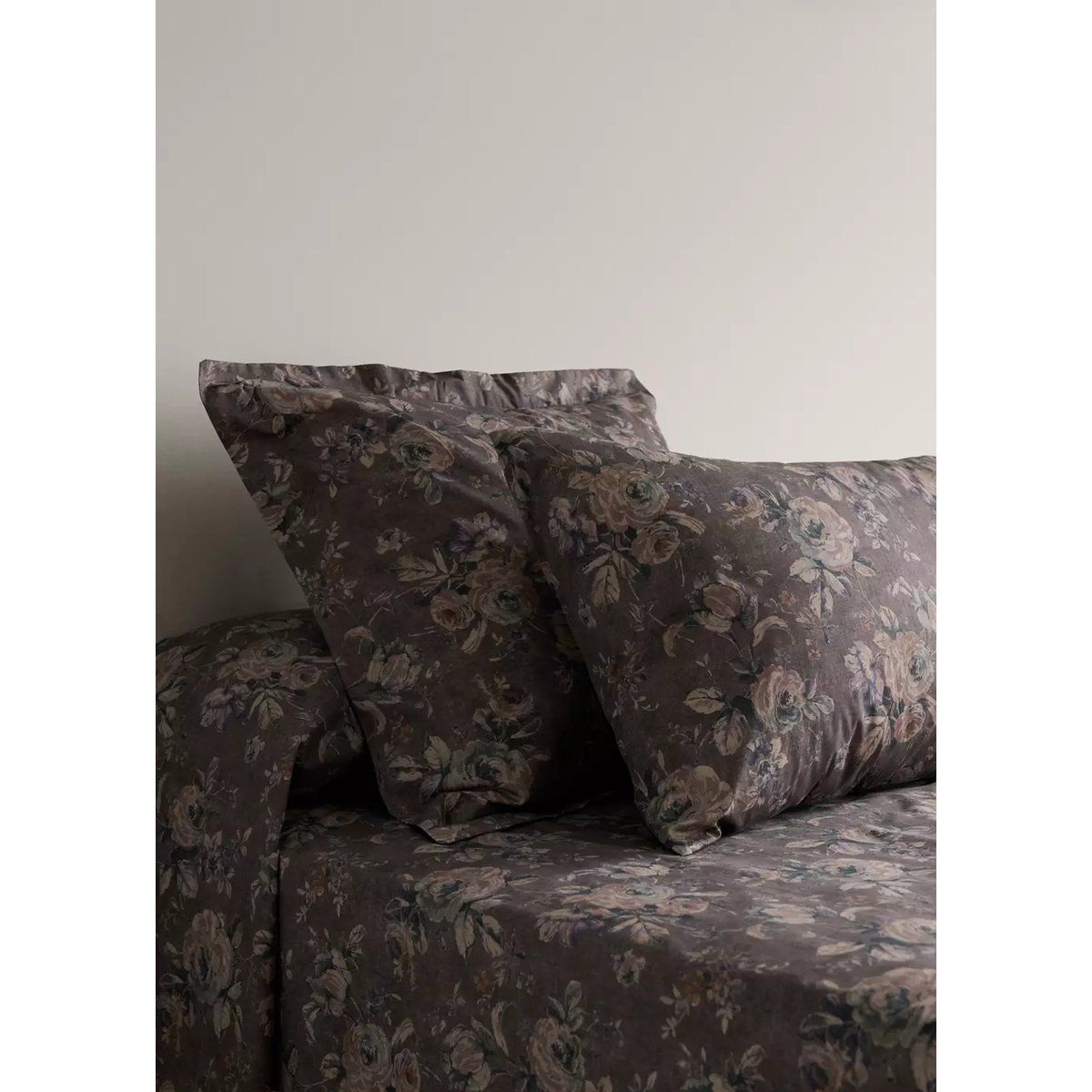 Taie d’oreiller à imprimé floral 50x75 cm marron, MANGO HOME