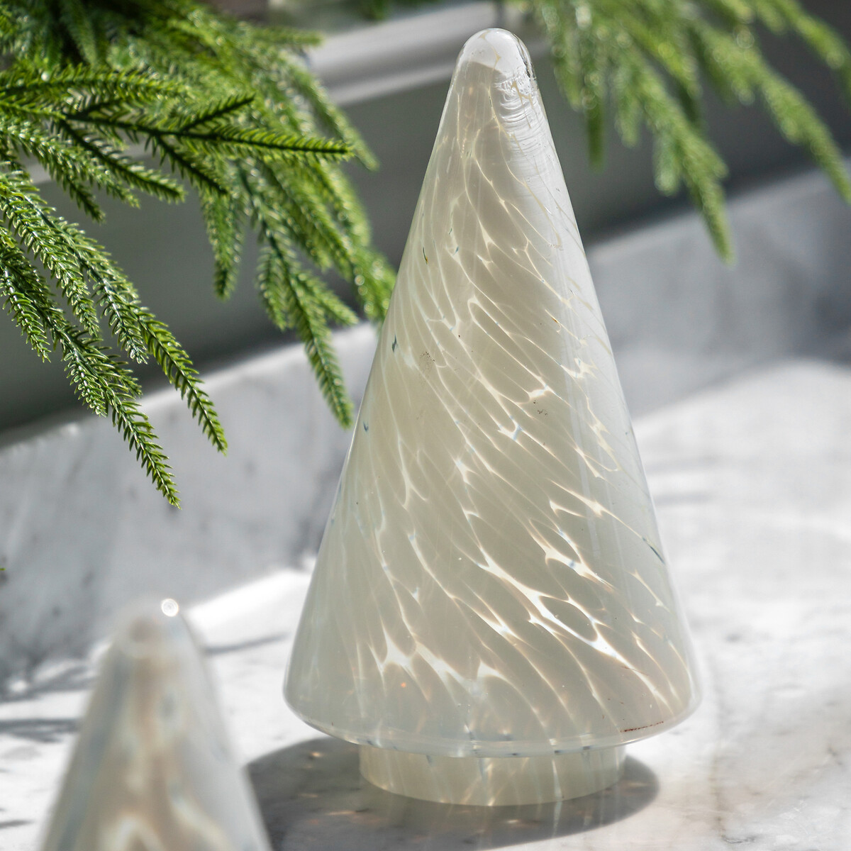 Large White Confetti Glass Tree Decoration white, SO'HOME