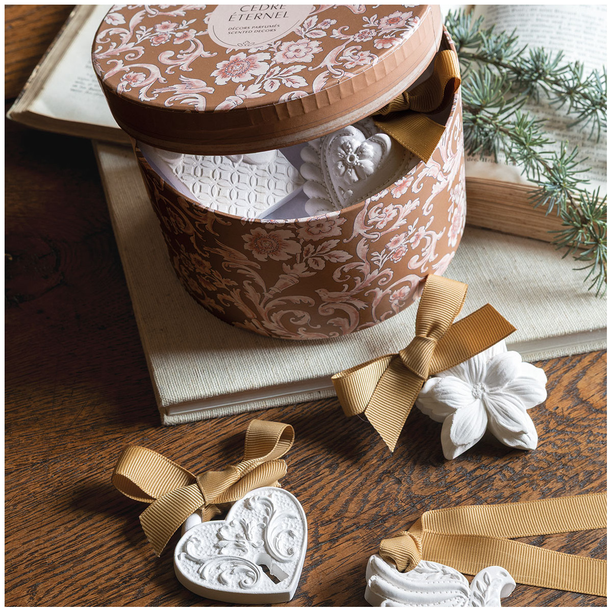 Coffret 5 décors parfumés CÈDRE ÉTERNEL blanc, MATHILDE M