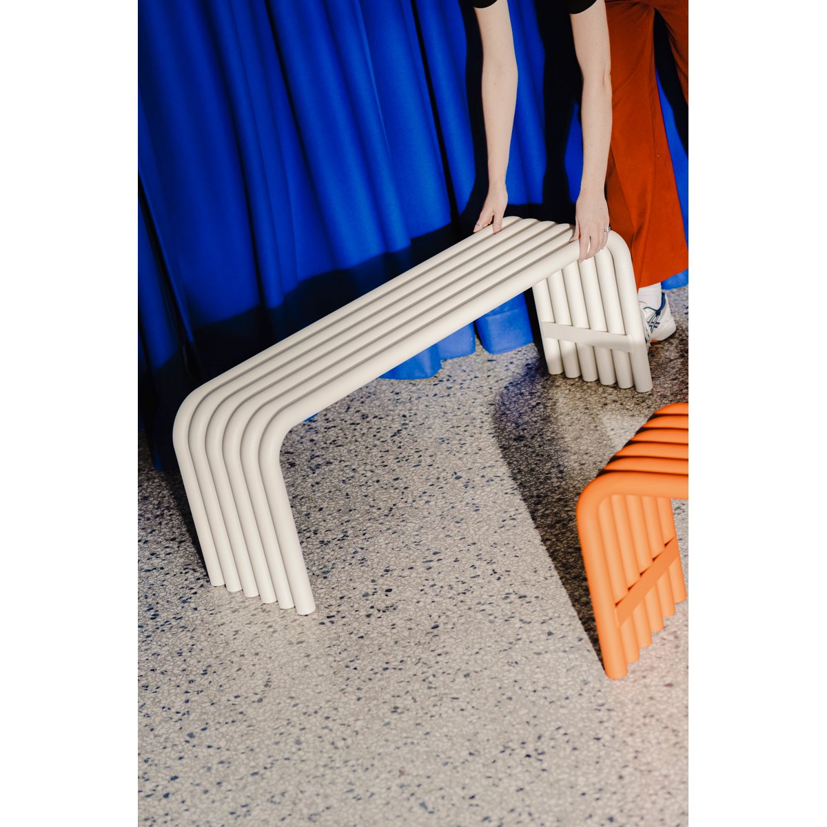 Banc d'extérieur en acier galvanisé NOKK beige sable, NOO.MA
