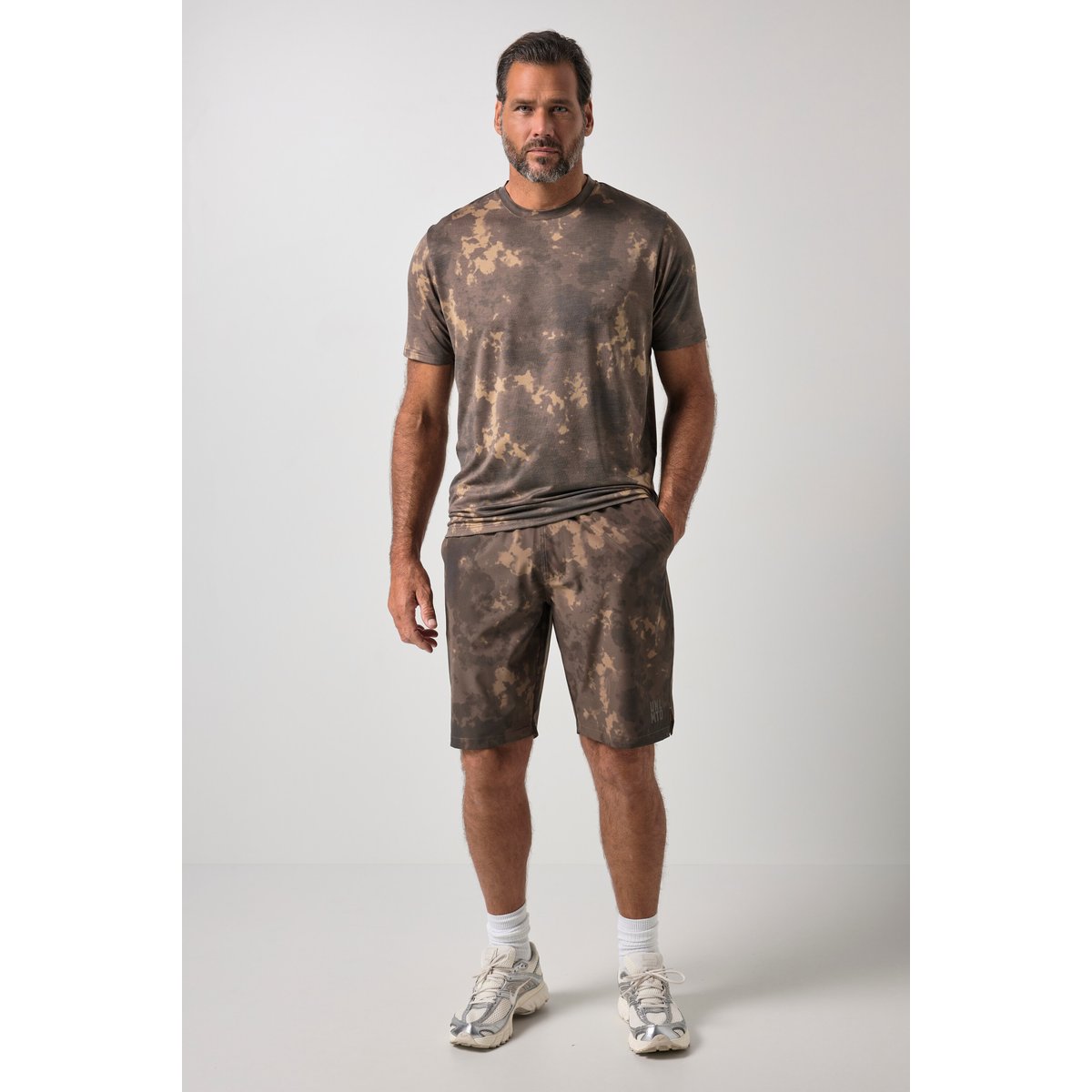 T-shirt avec imprimé camouflage brunâtre, JP1880