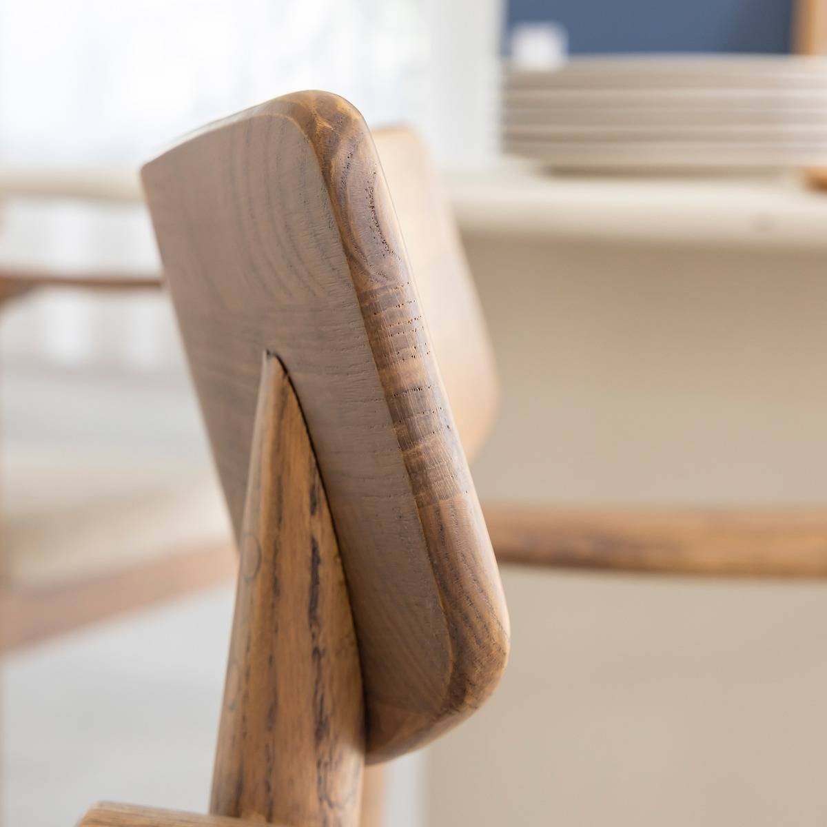 Chaise en bois d'orme et tissu CALYRA bois clair, MADE IN MEUBLES