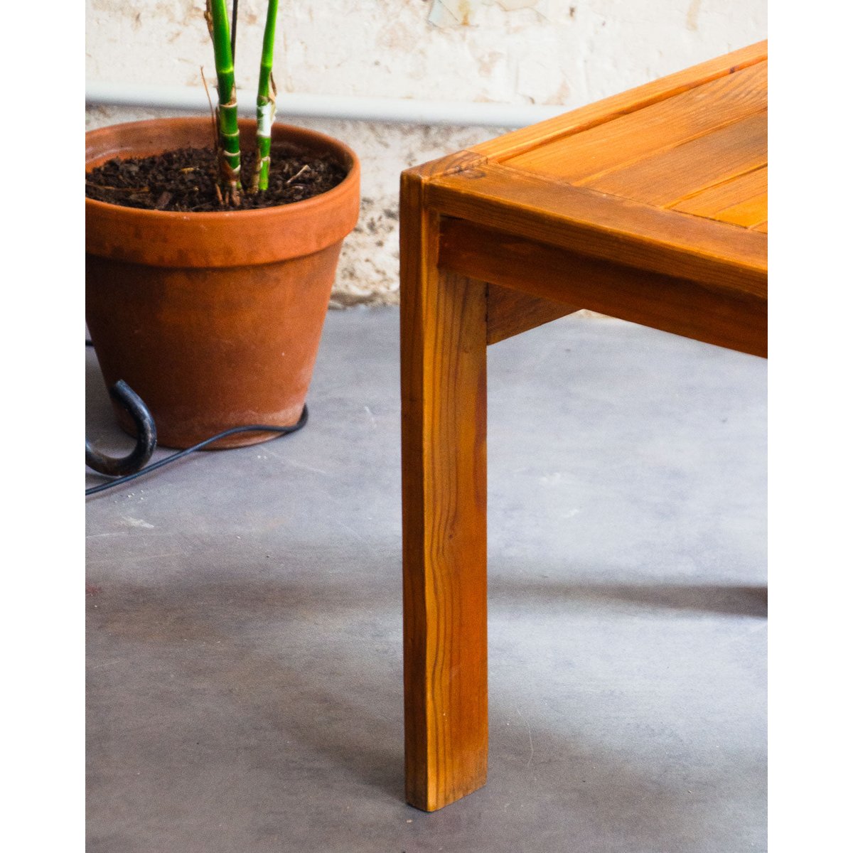 Chaise en bois clair Alma N°1538 - Bon état bois clair, DEBONGOUT
