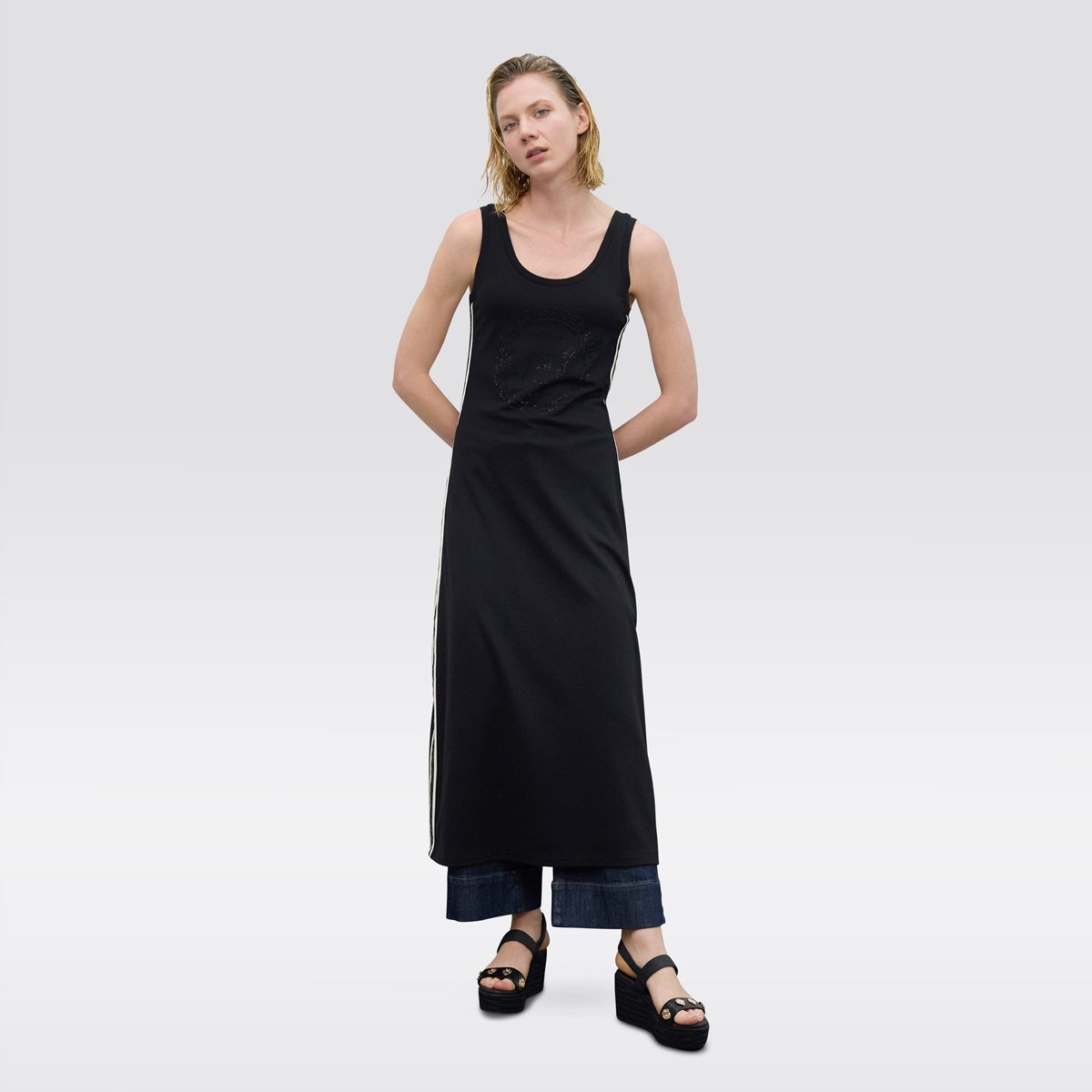 Robe longue sans manches avec motif en strass noir, LOLA CASADEMUNT