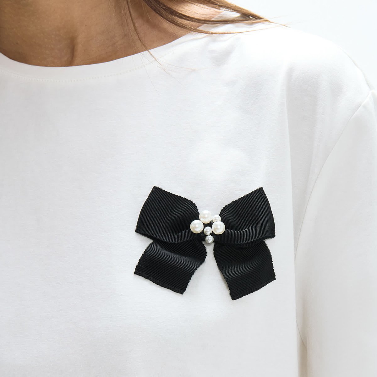 T-shirt à noeuds décoratifs et perles blanc, LOLA CASADEMUNT