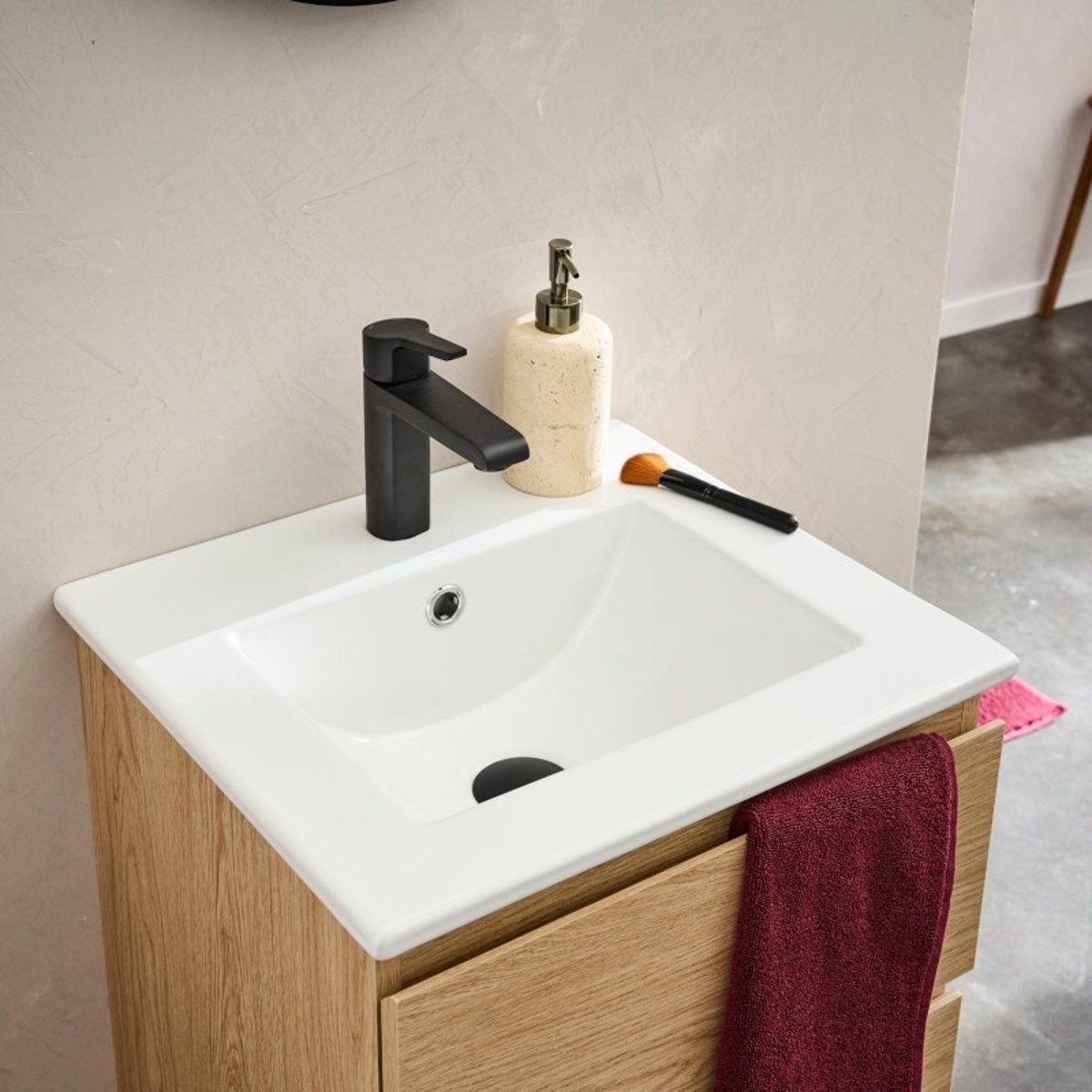 Robinet salle de bain mitigeur bec bas Neto noir, MOB IN