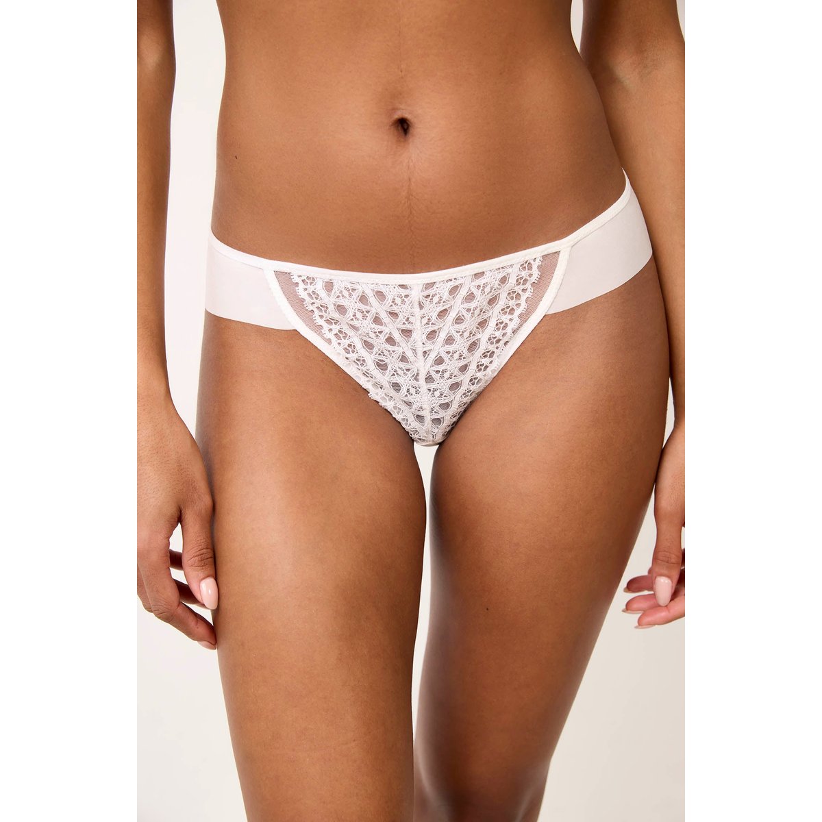 Tanga en dentelle RÉTRO CHIC lys, MAISON LEJABY