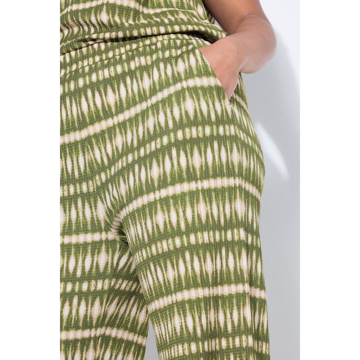 Pantalon texturé olive, STUDIO UNTOLD