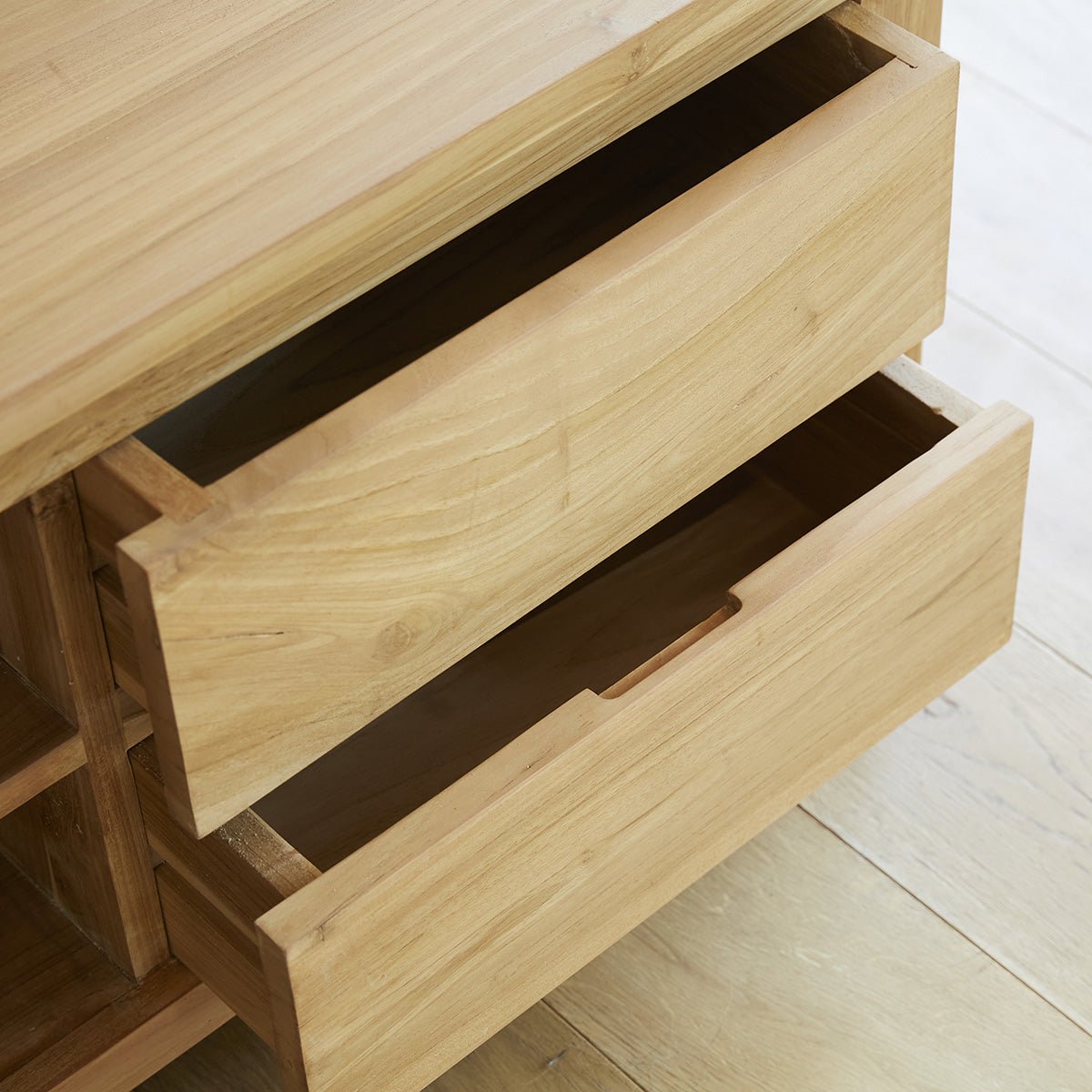 Meuble TV en bois de teck 150 cm 4 tiroirs BOSTON naturel, BERAH GETAH