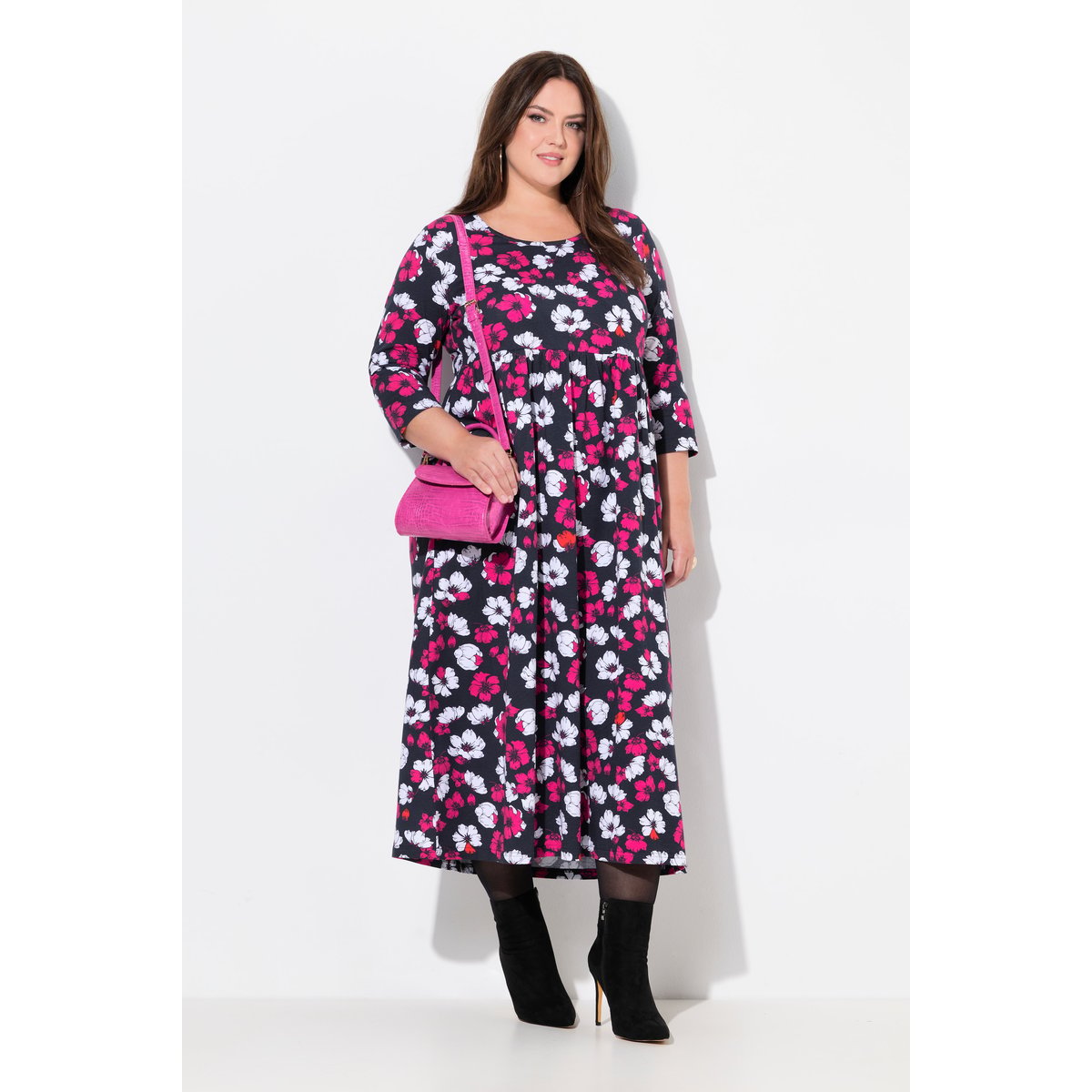 Robe en jersey à fleurs, poches noir, ULLA POPKEN
