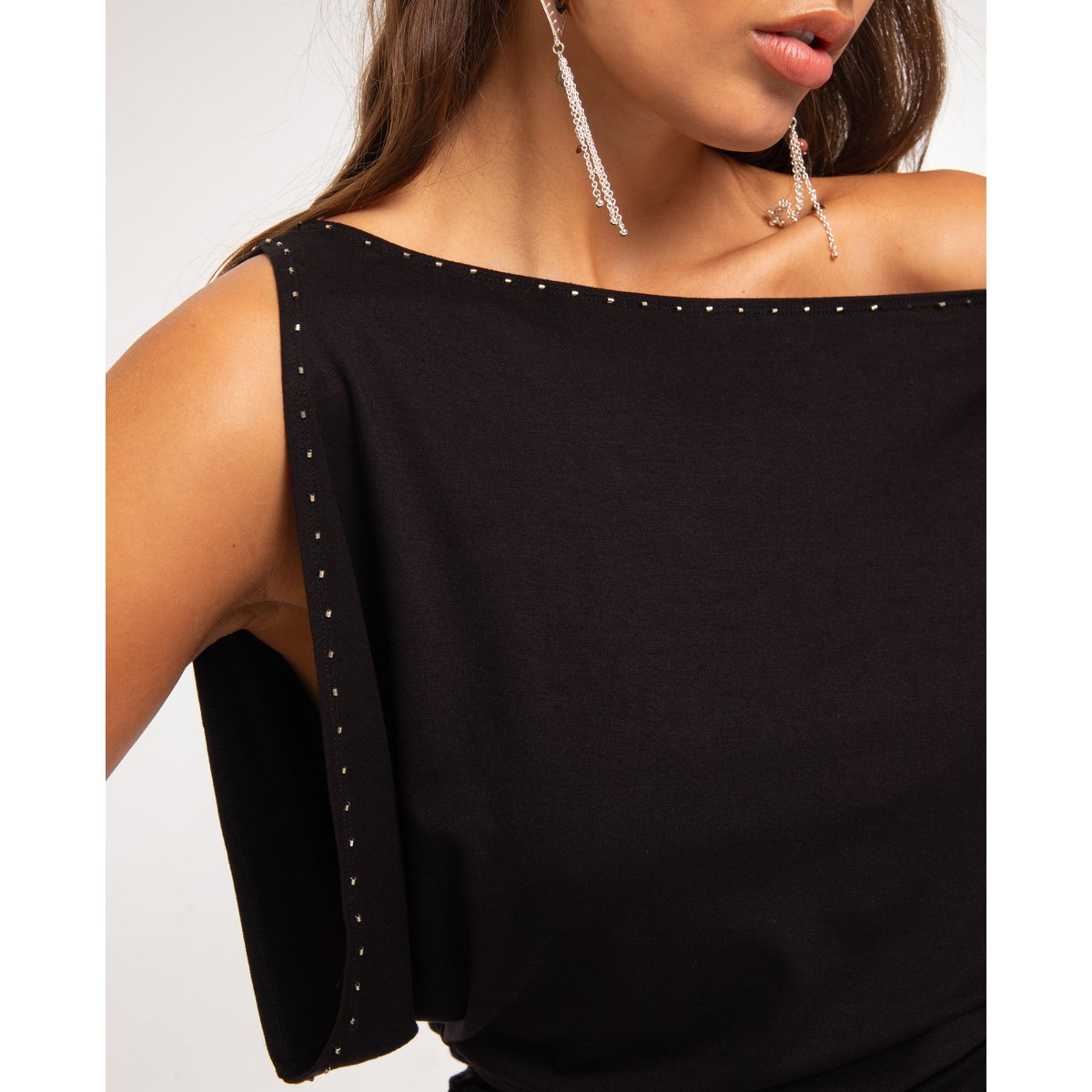 Top en maille avec ceinture drapée et strass noir, THE-ARE