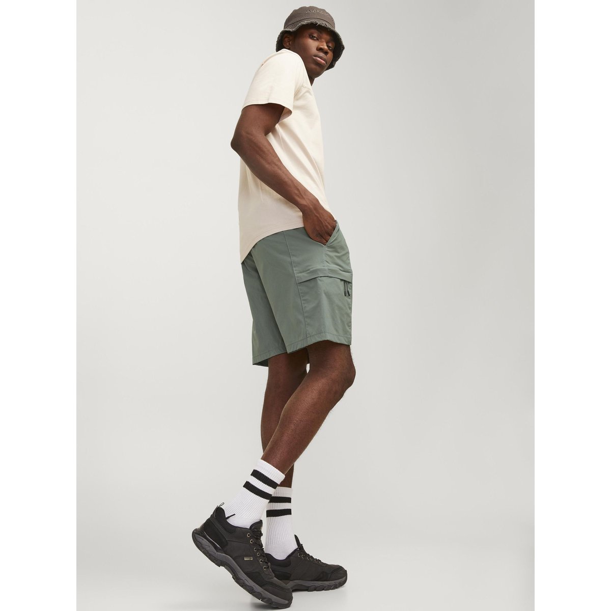 Short Cargo Short cargo Jogger Fit agave green, JACK & JONES