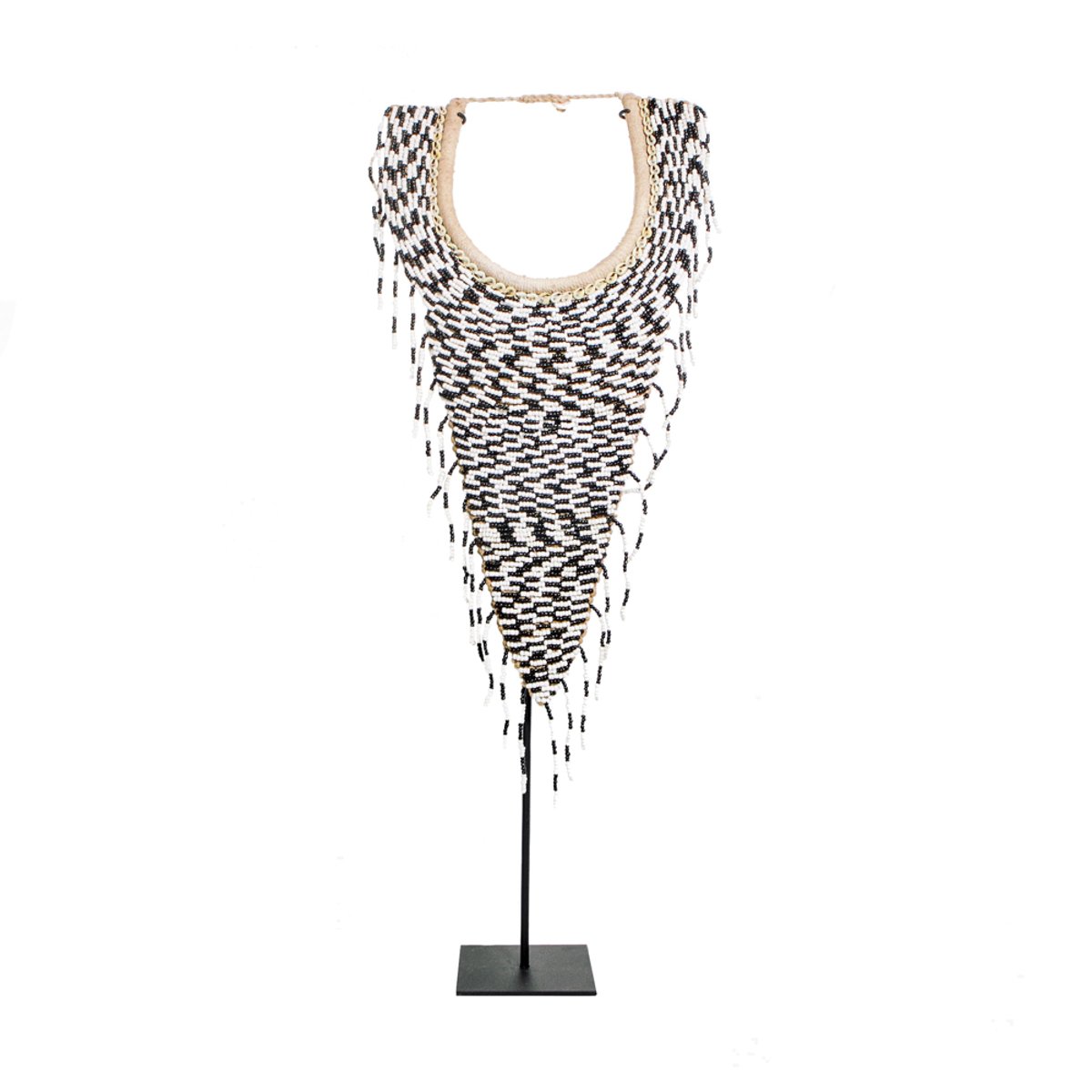 Objet décoratif en fer et perles TRIBAL BEADED noir blanc, BAZAR BIZAR