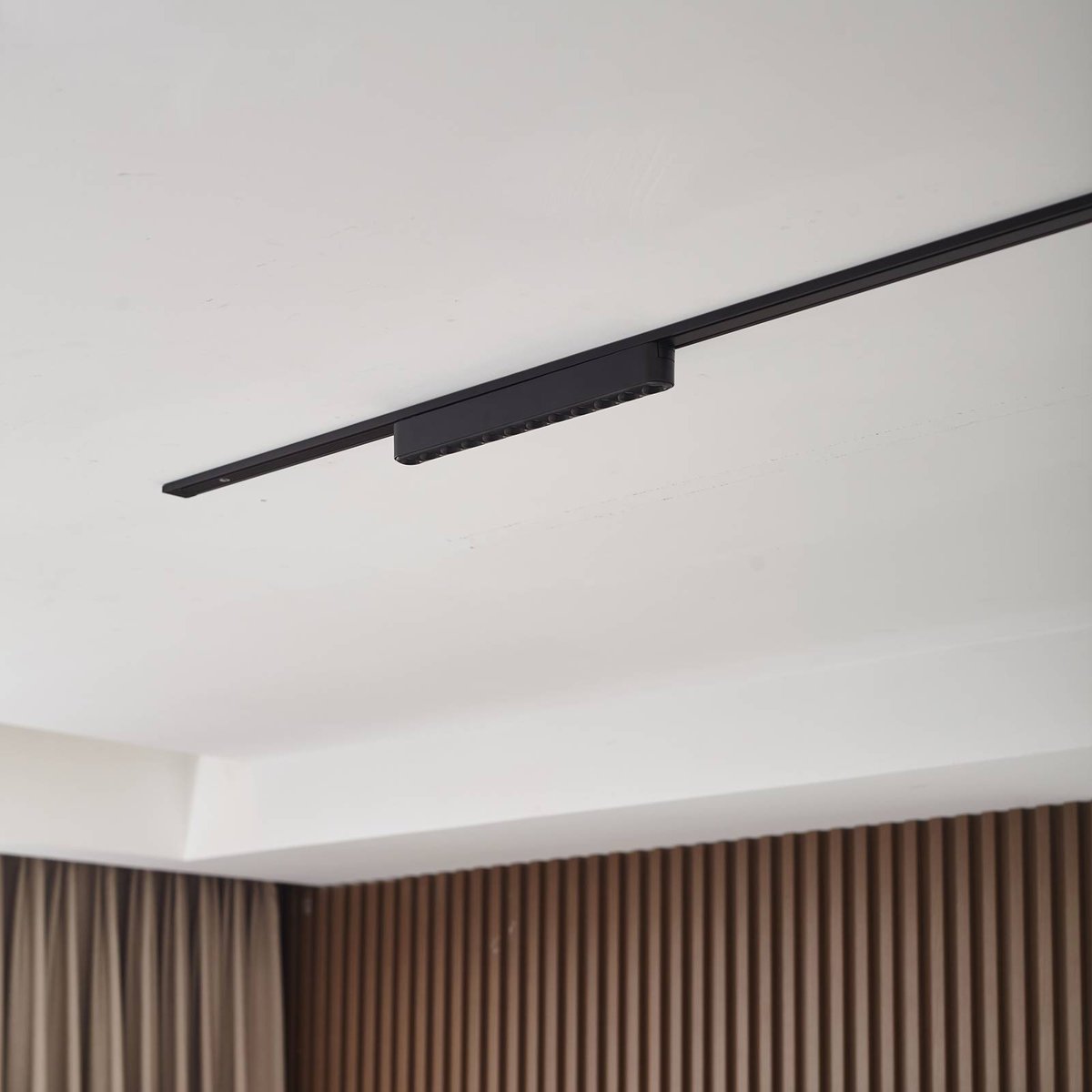 moderneLED, Lumaro 48V noir, LINDBY