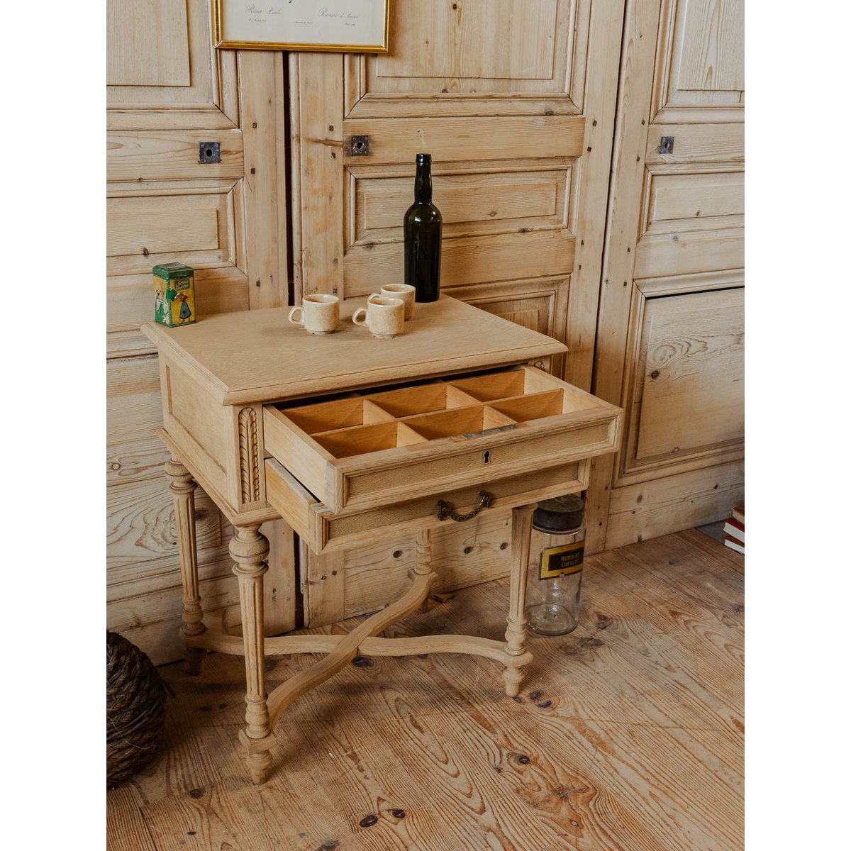 Meuble d'appoint en bois Gilbert N°1557 - Bon état bois clair, DEBONGOUT