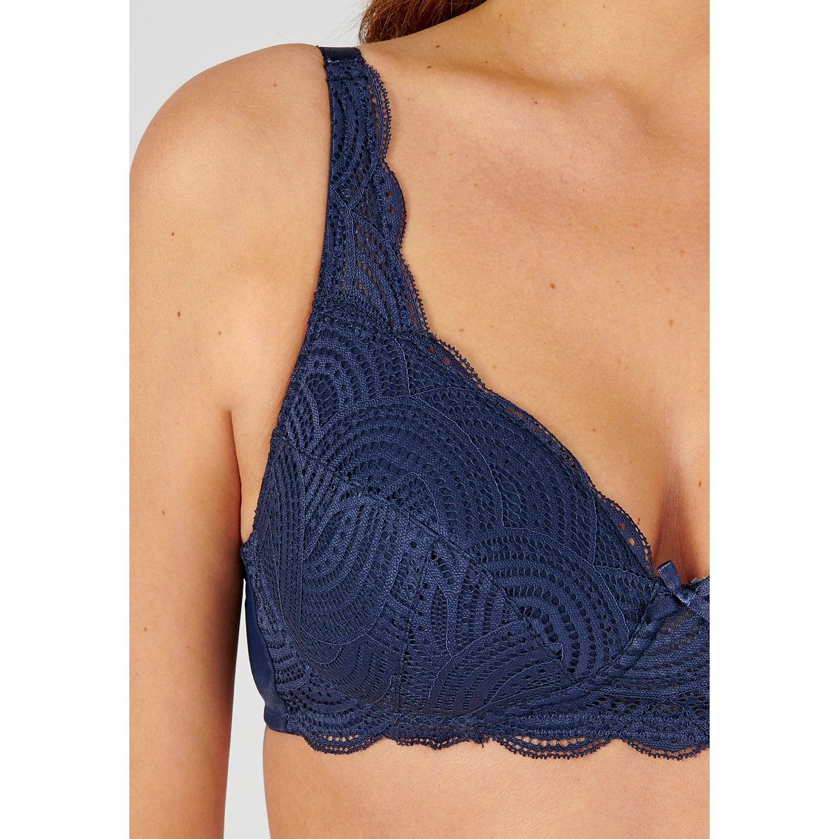 Soutien-gorge sans armatures ampliforme DIANA bleu marine, DAMART