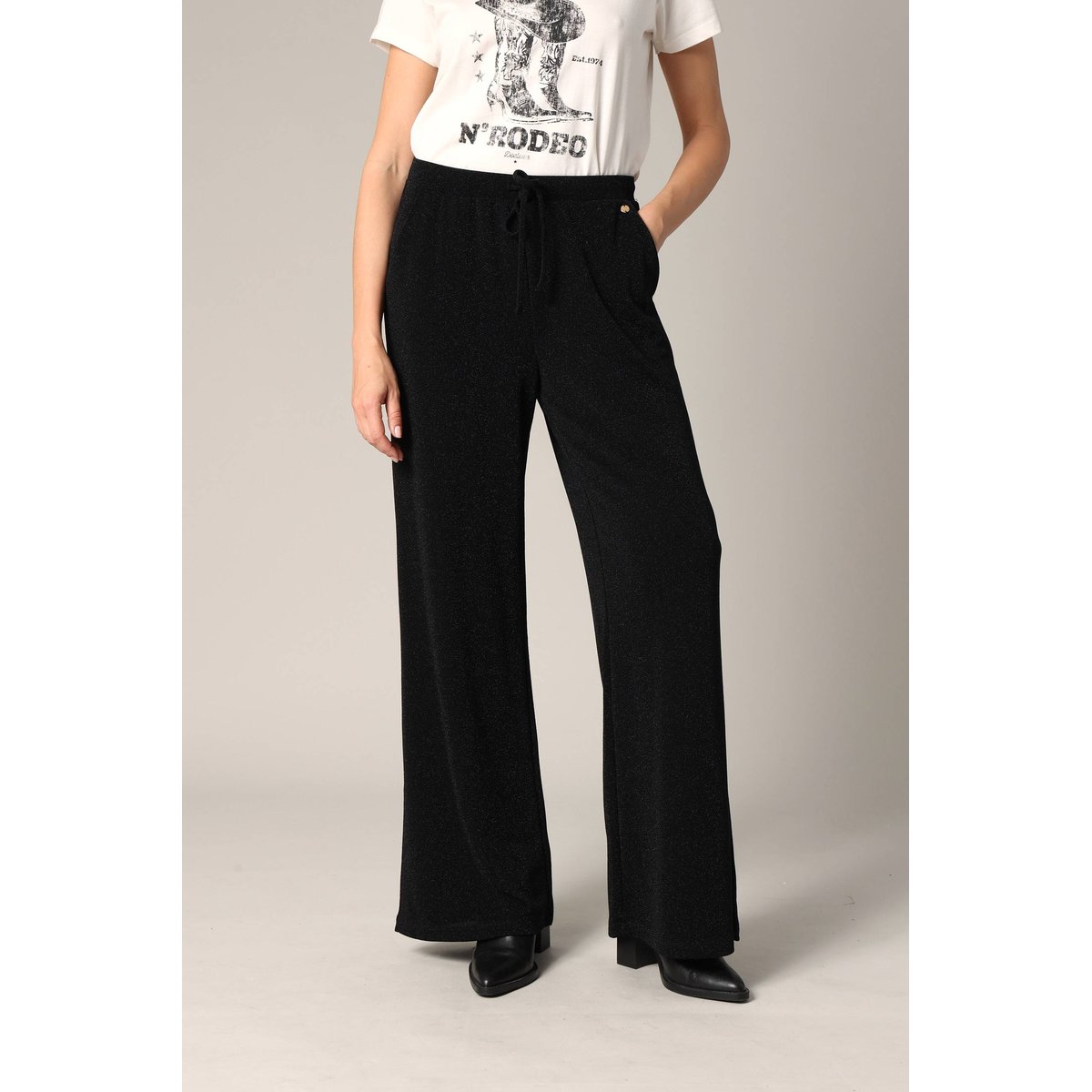 Pantalon ample et fluide en maille brillante SOYA noir, DEELUXE