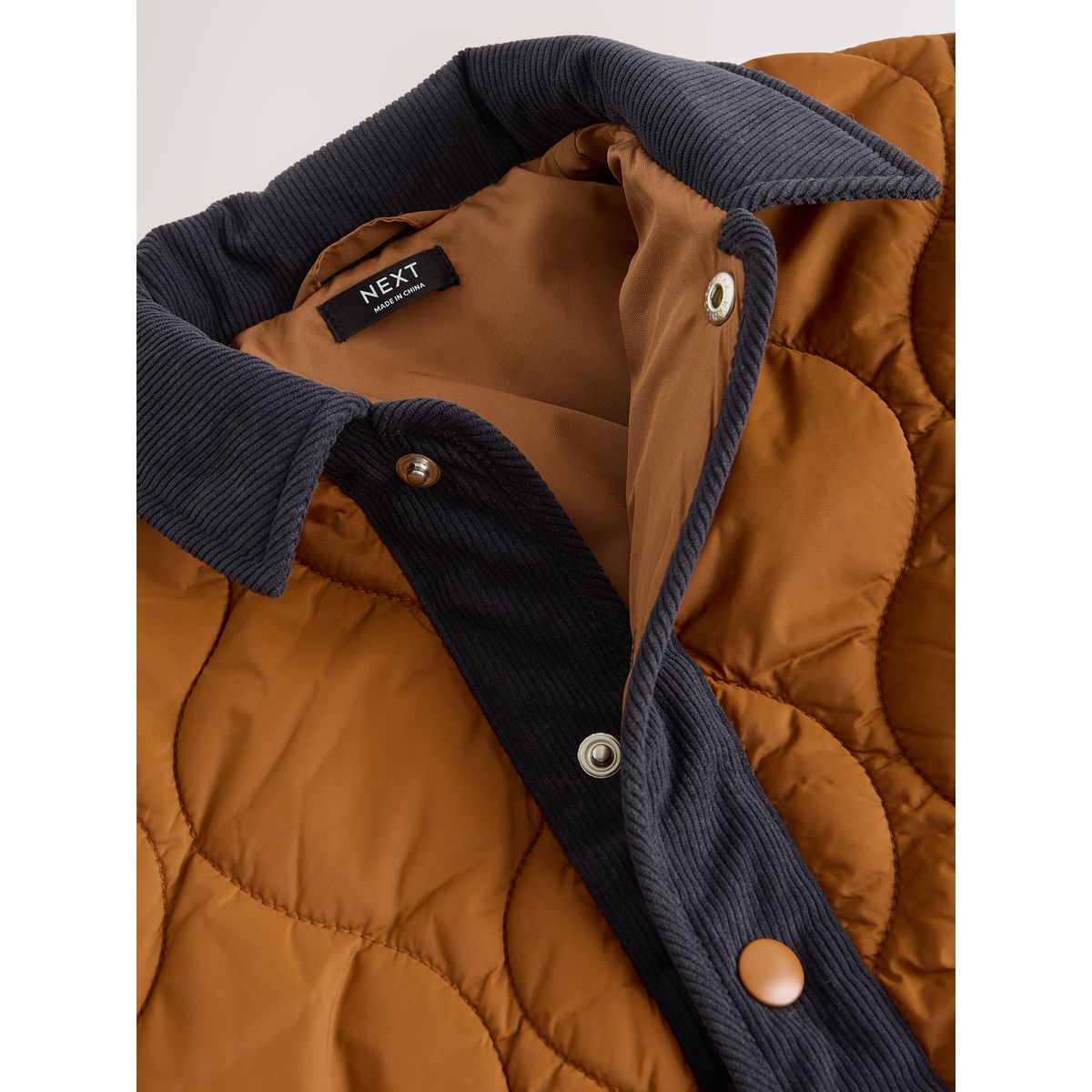 Veste légère matelassée en colour-block marron rouille, NEXT