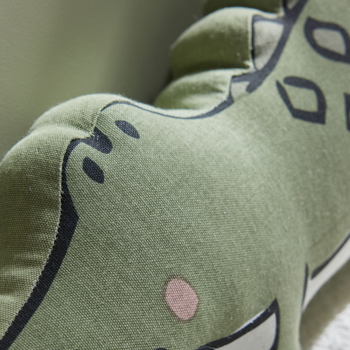 Coussin forme crocodile coton LE ROI DE LA JUNGLE vert, TODAY