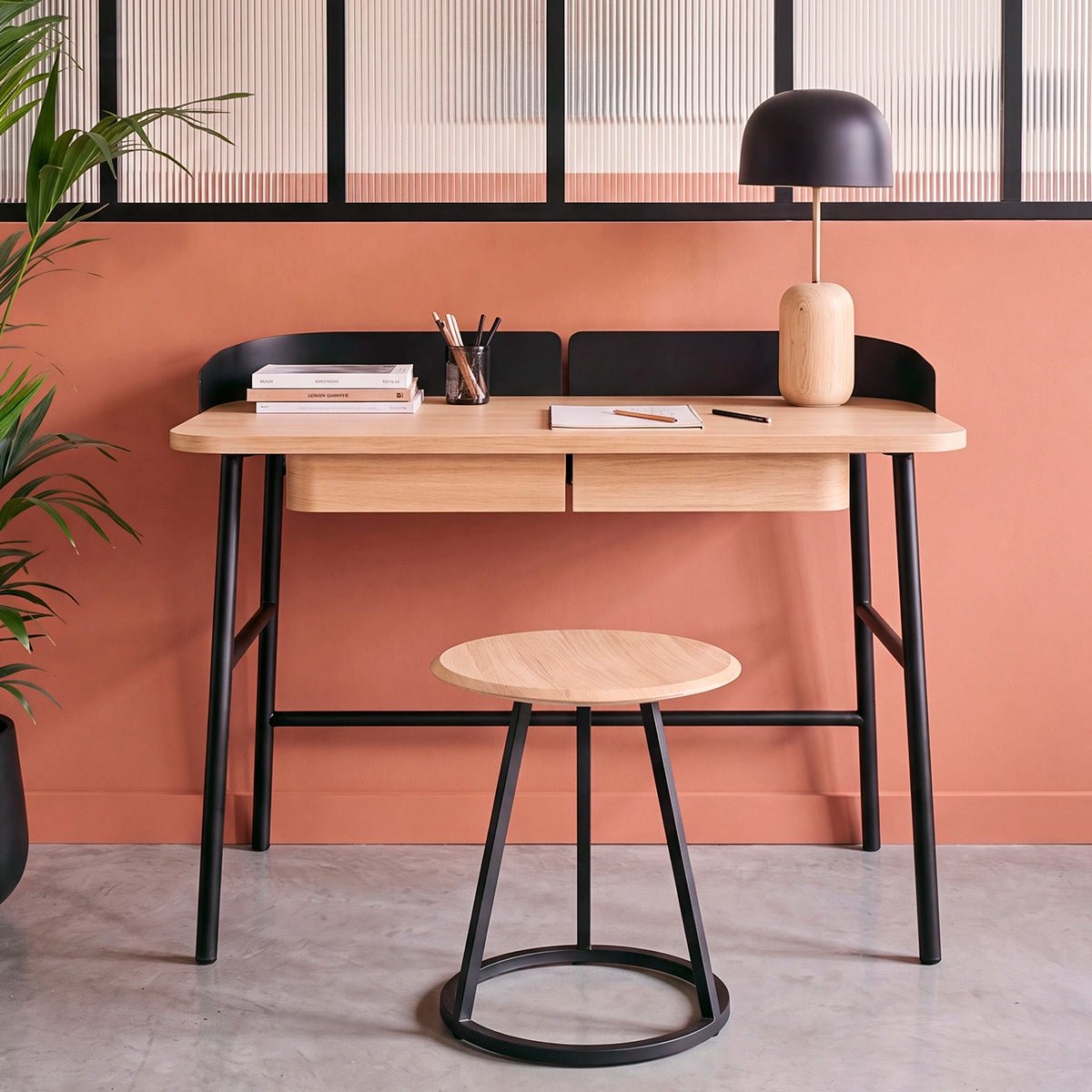 Bureau en chêne et métal coloré, VICTOR noir, HARTO