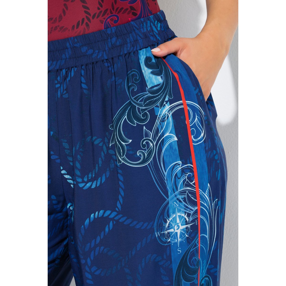 Pantalon palazzo jambe large et ceinture bleu foncé, ULLA POPKEN
