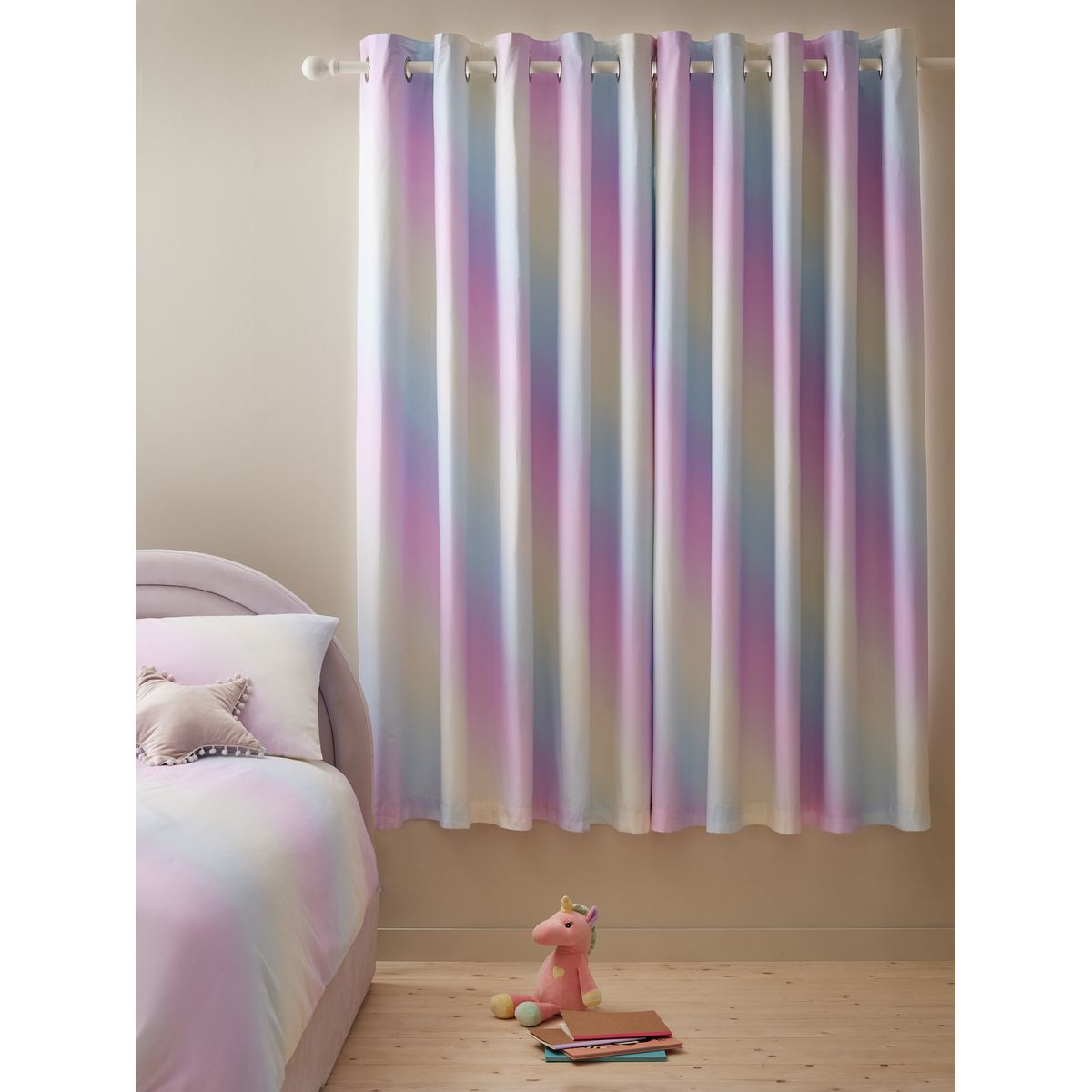 Rideaux à œillets opaques motif arc-en-ciel multi-couleurs, NEXT