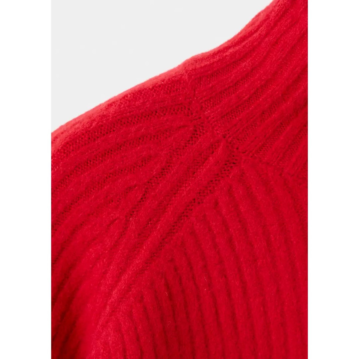 Pull-over à col montant en maille côtelée rouge, MANGO