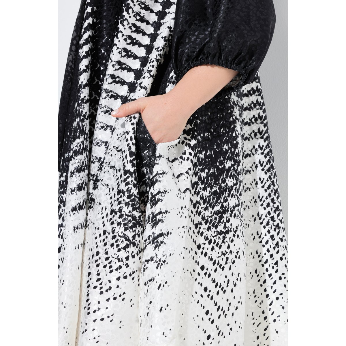 Robe avec lavallière noir, ULLA POPKEN
