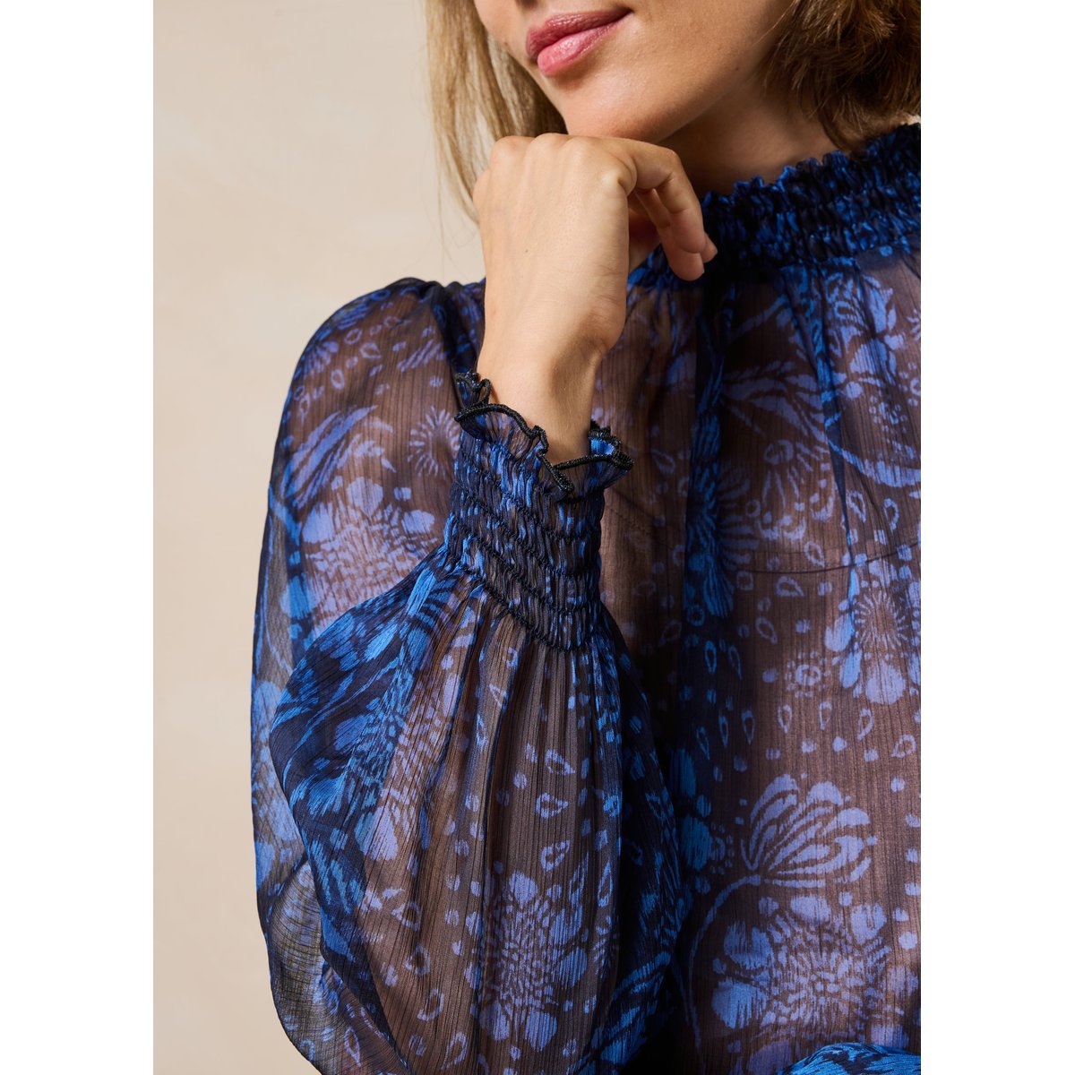 Top en voile imprimé floral manches longues bleu, LA FEE MARABOUTEE