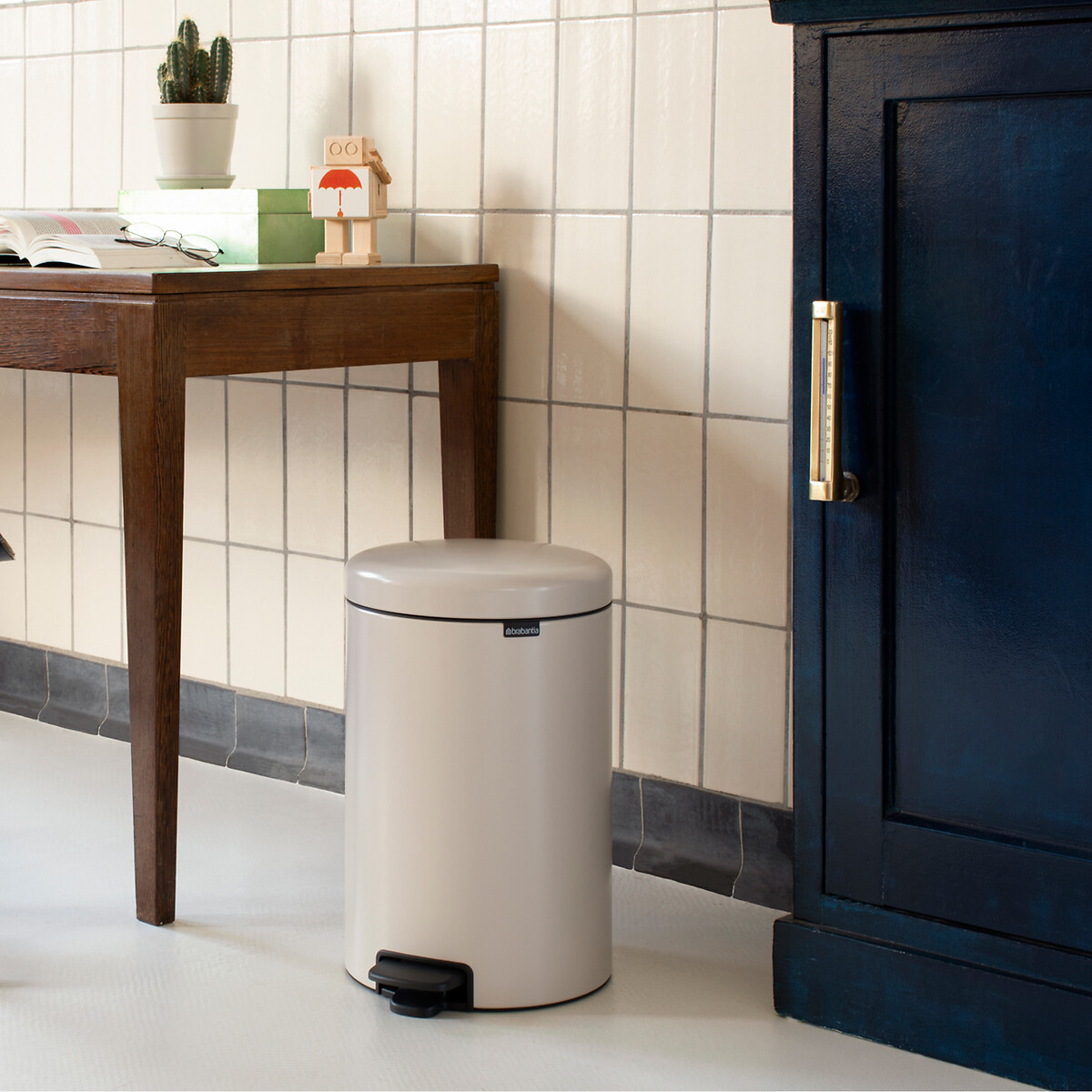 NewIcon Pedal Bin, 20L soft beige, BRABANTIA