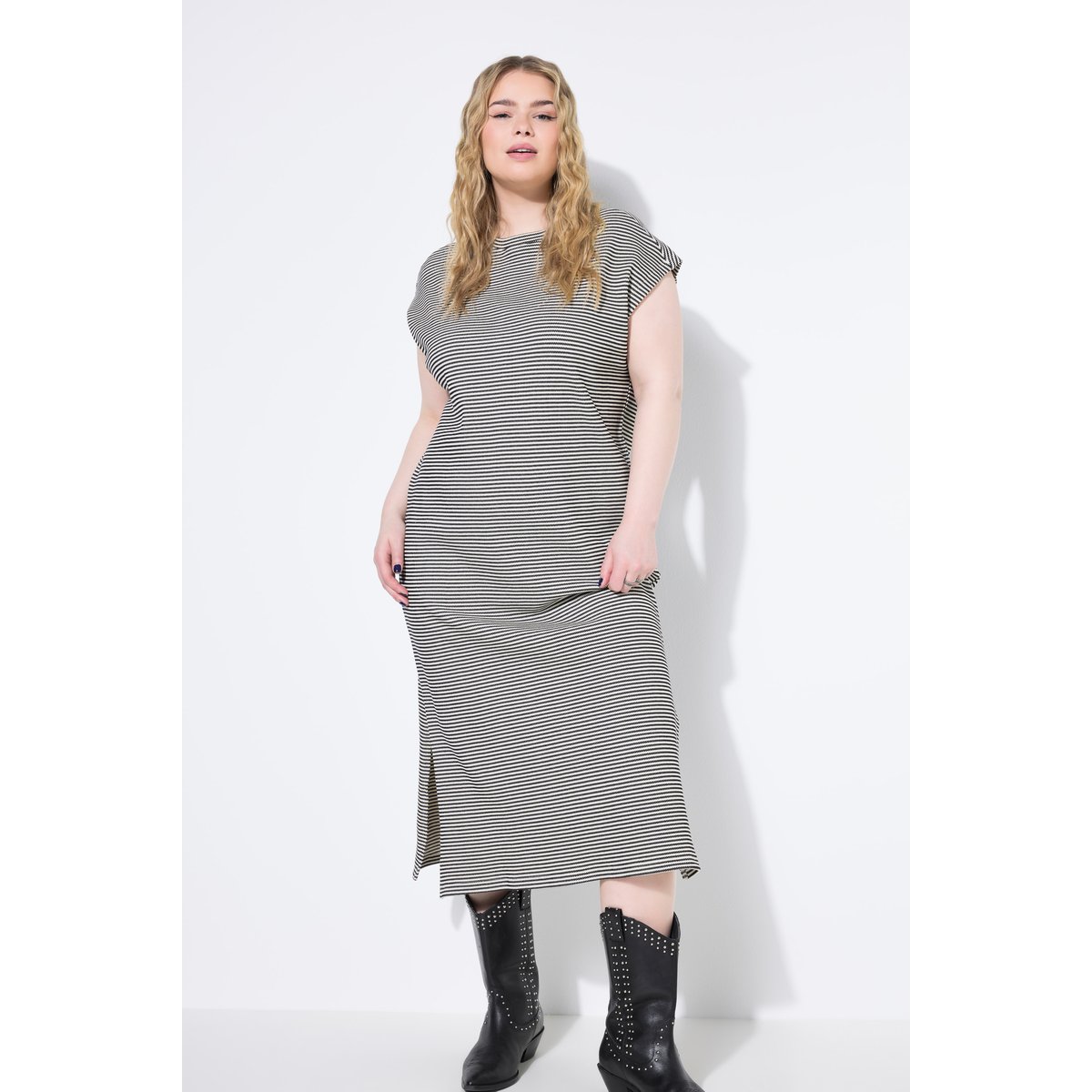 Robe midi oversize, jersey rayé noir, STUDIO UNTOLD