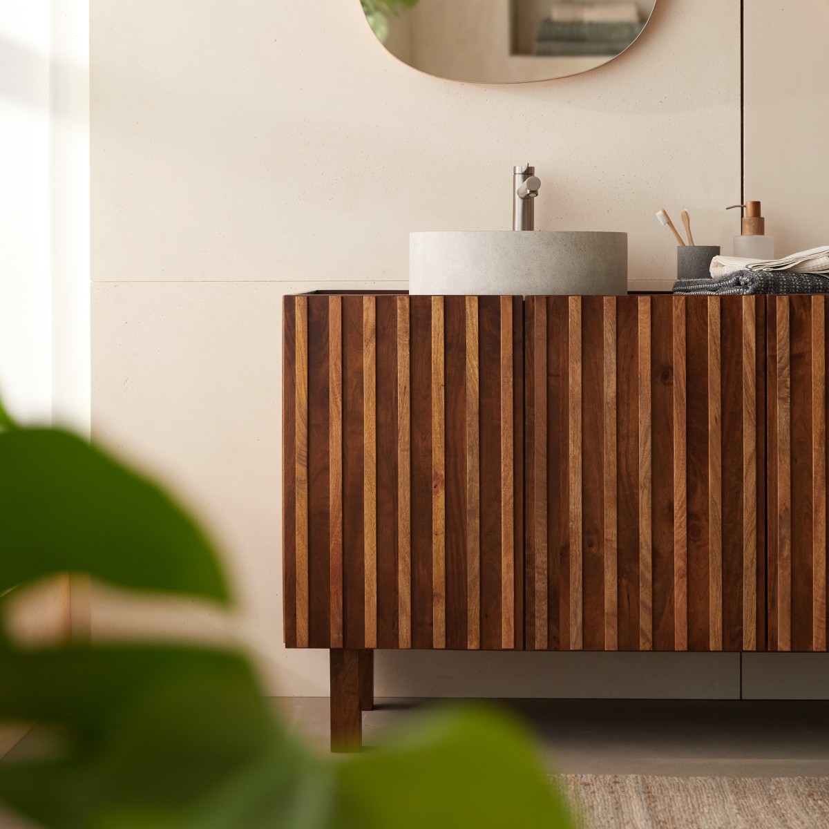Meuble Salle De Bain en Manguier massif, MILO marron foncé, TIKAMOON