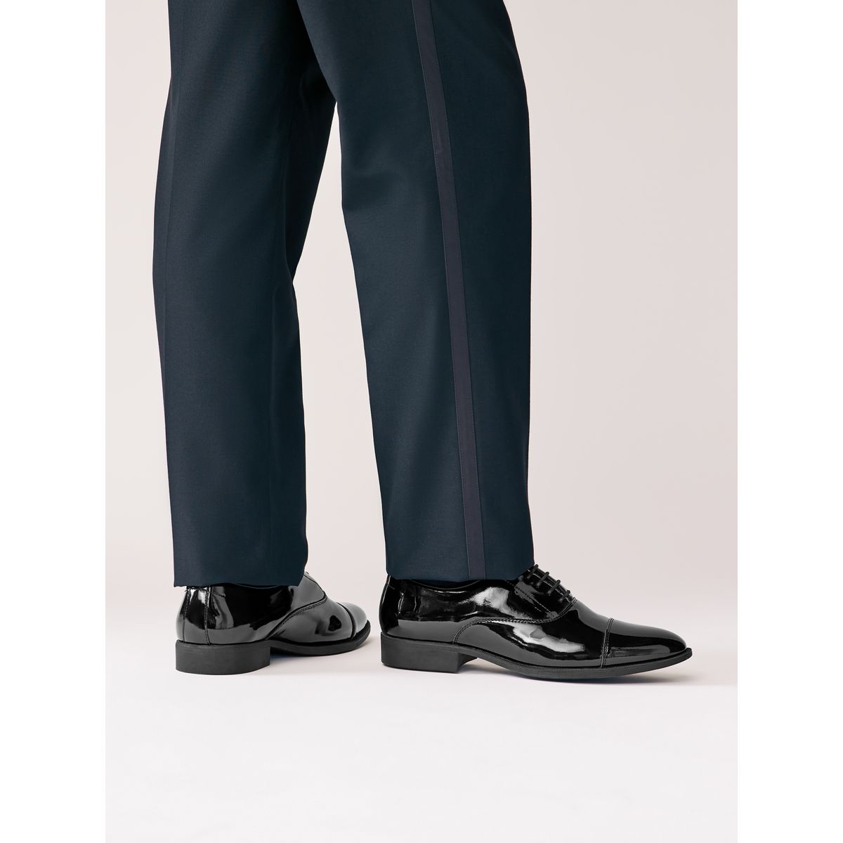 Chaussures oxford vernies à bout rapporté noir, NEXT