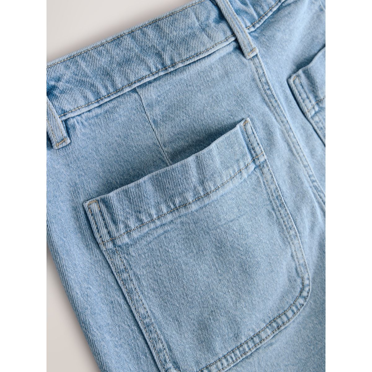 Mini-short à poche plaquée jean bleu moyen, NEXT