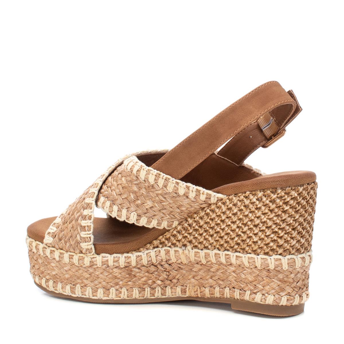 Sandale Espadrilles Coin Entreprise Boucle taupe, XTI