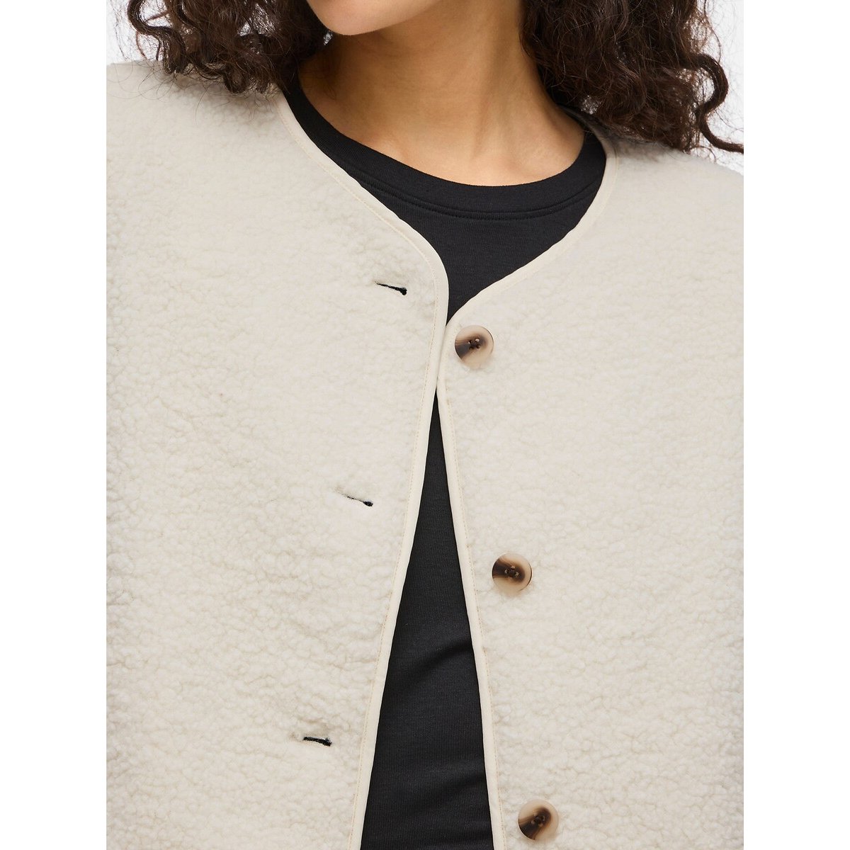 Manteau court en sherpa ecru, VILA