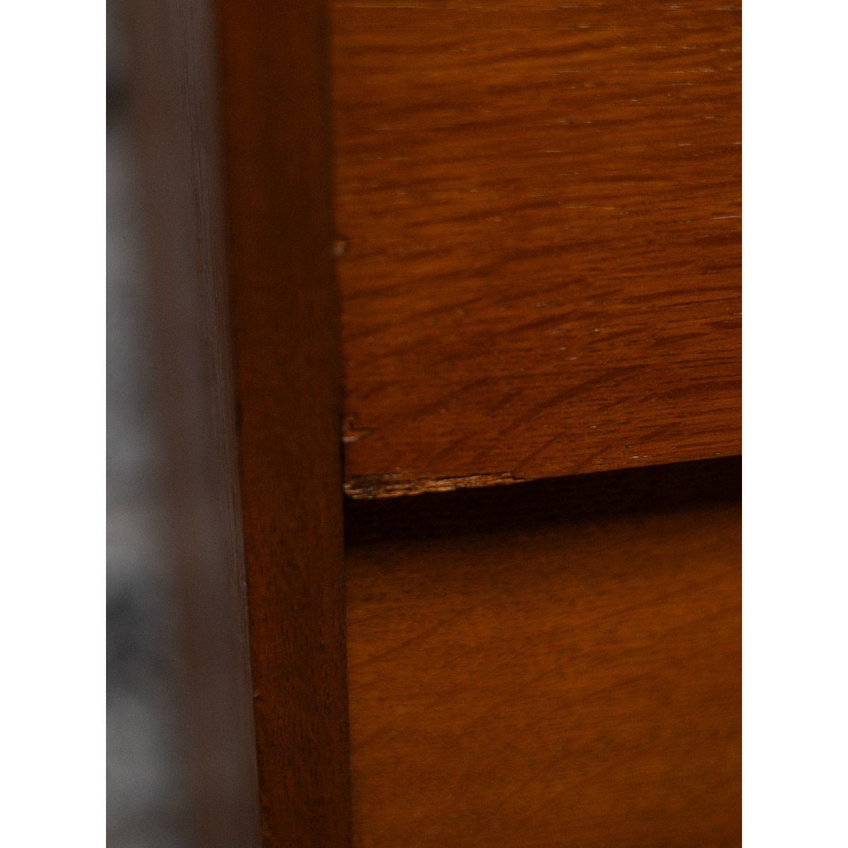 Commode en teck Olga N°688 - Bon état marron, DEBONGOUT