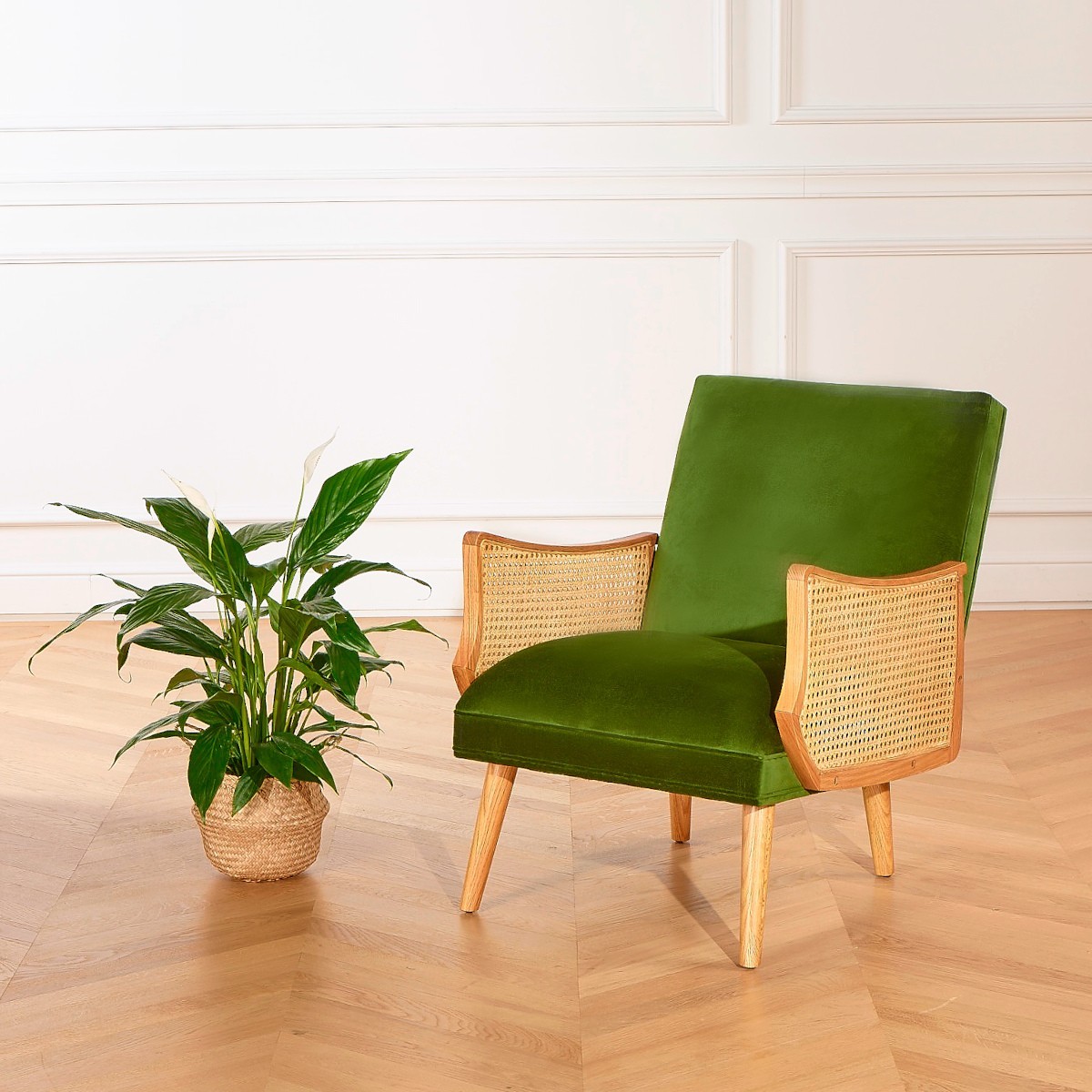 Fauteuil en hévéa, cannage et velours CUBA vert vintage, ROBIN DES BOIS