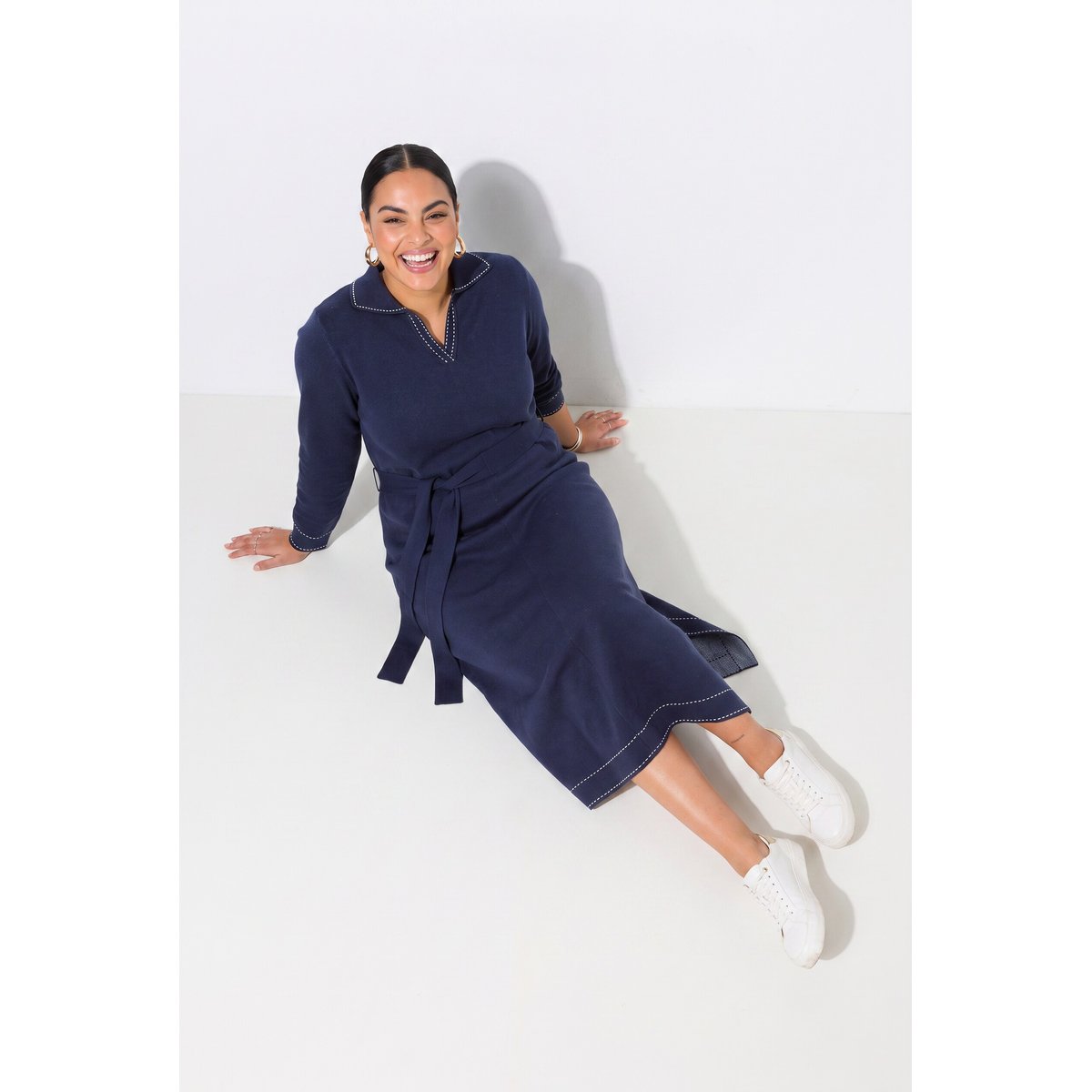 Robe maxi en maille, col chemise marine, ULLA POPKEN