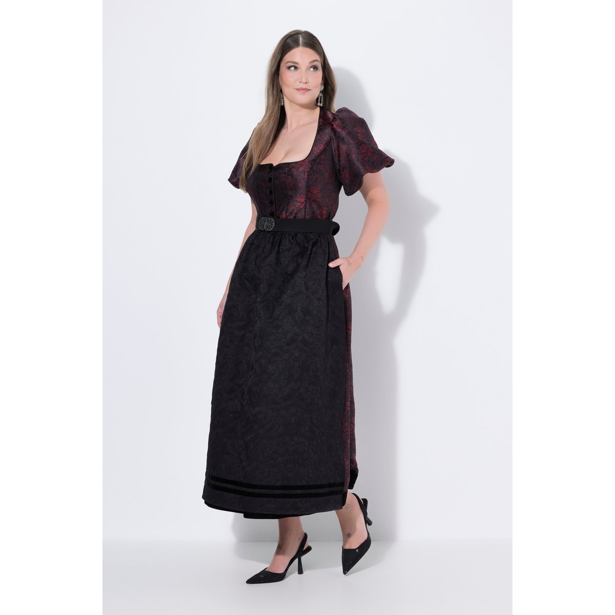 Dirndl, jacquard, col carré rouge vin foncé, ULLA POPKEN