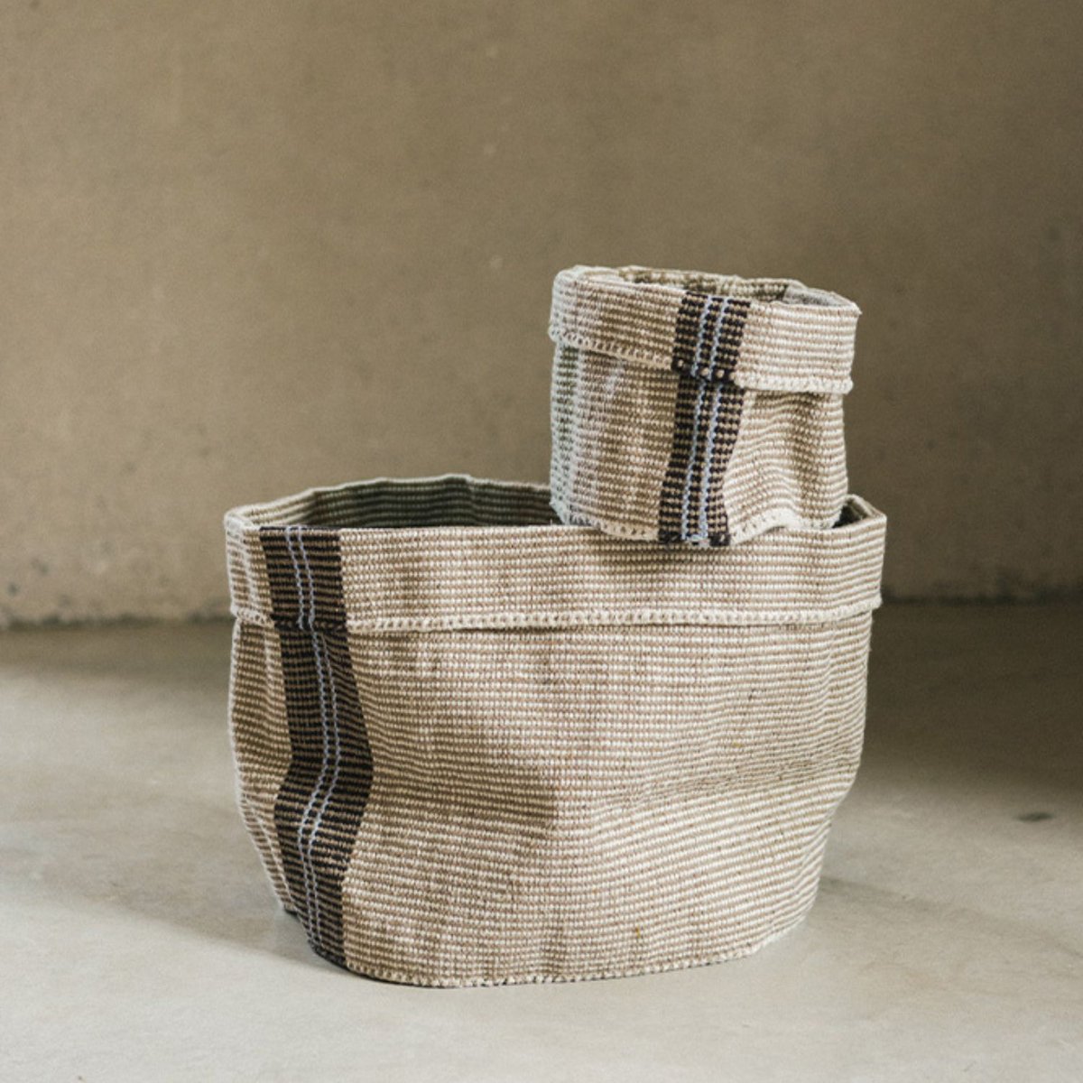 Tule de panier tissé à la main CASA OAXACA rugcycled, naturel, aqua, anil, café, LORENA CANALS