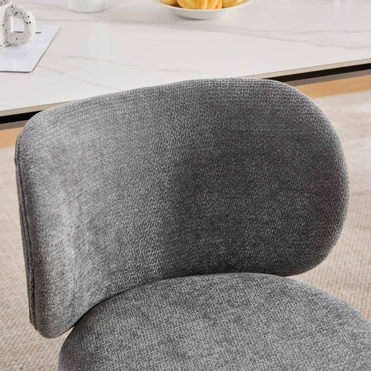Lot de 4 chaises de salle à manger modernes en chenille tissu, KAROMIC gris, MEUBLES COSY