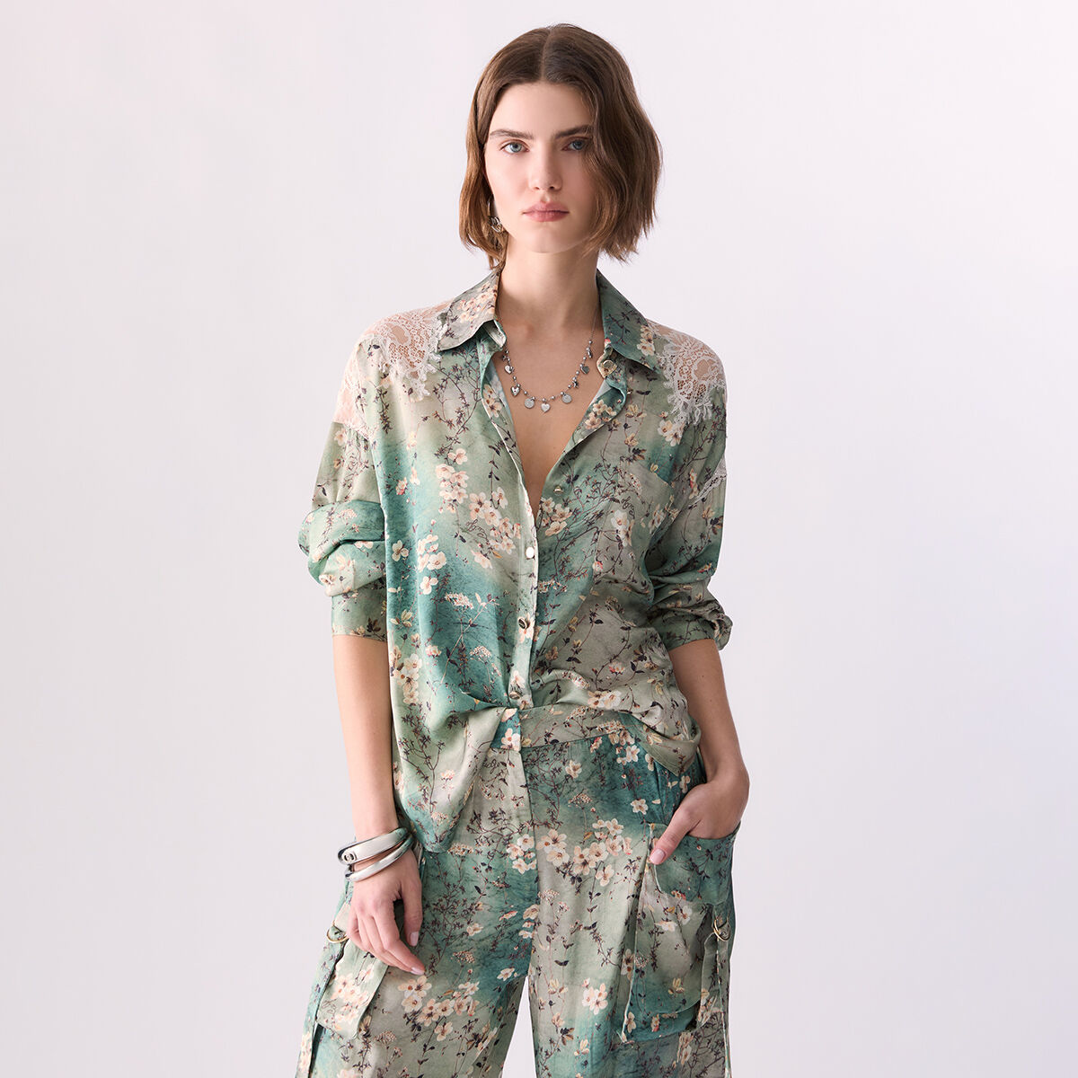 Chemise en satin imprimé bleu clair à fleurs, LIU JO