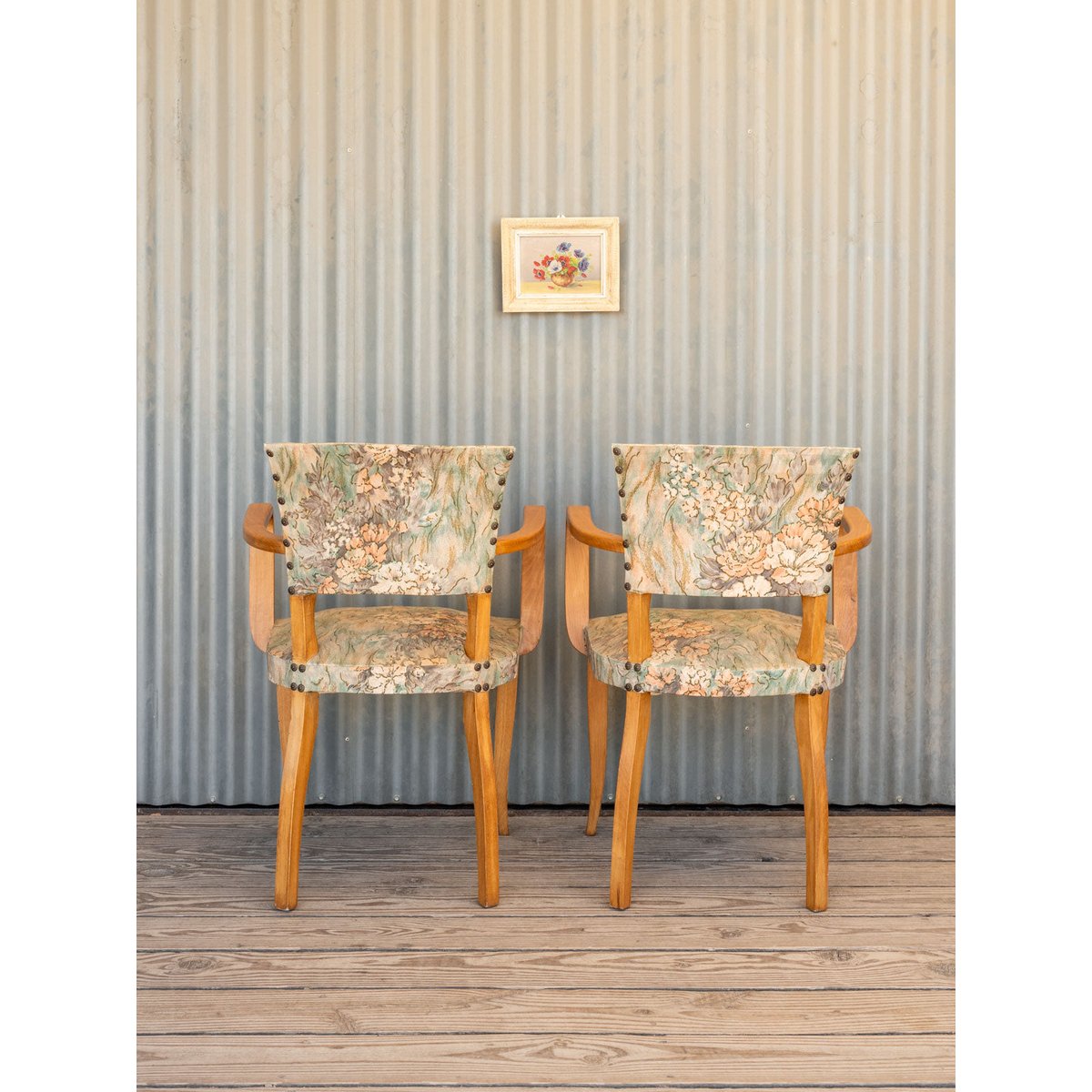 Paire de fauteuils en tissu et bois Ernest N°1098 - Bon état bois clair, DEBONGOUT