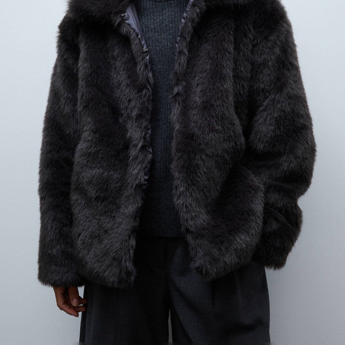 Manteau court en imitation fourrure requin, MONOPRIX