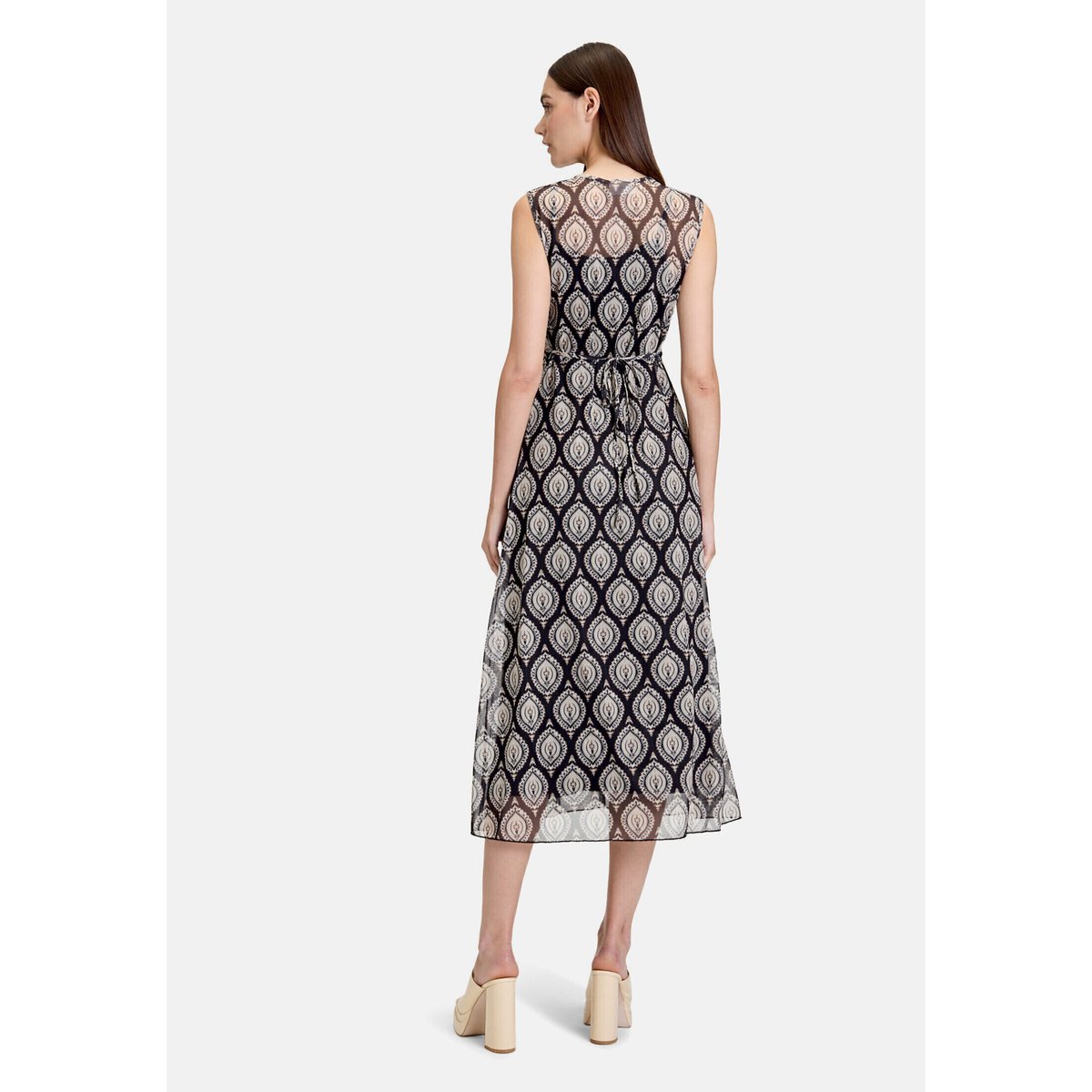 Robe longueur midi sans manches noir/blanc, CARTOON