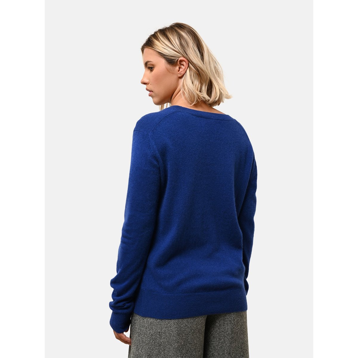 Pull Col V  Outremer Nora bleu foncé, JUST CASHMERE